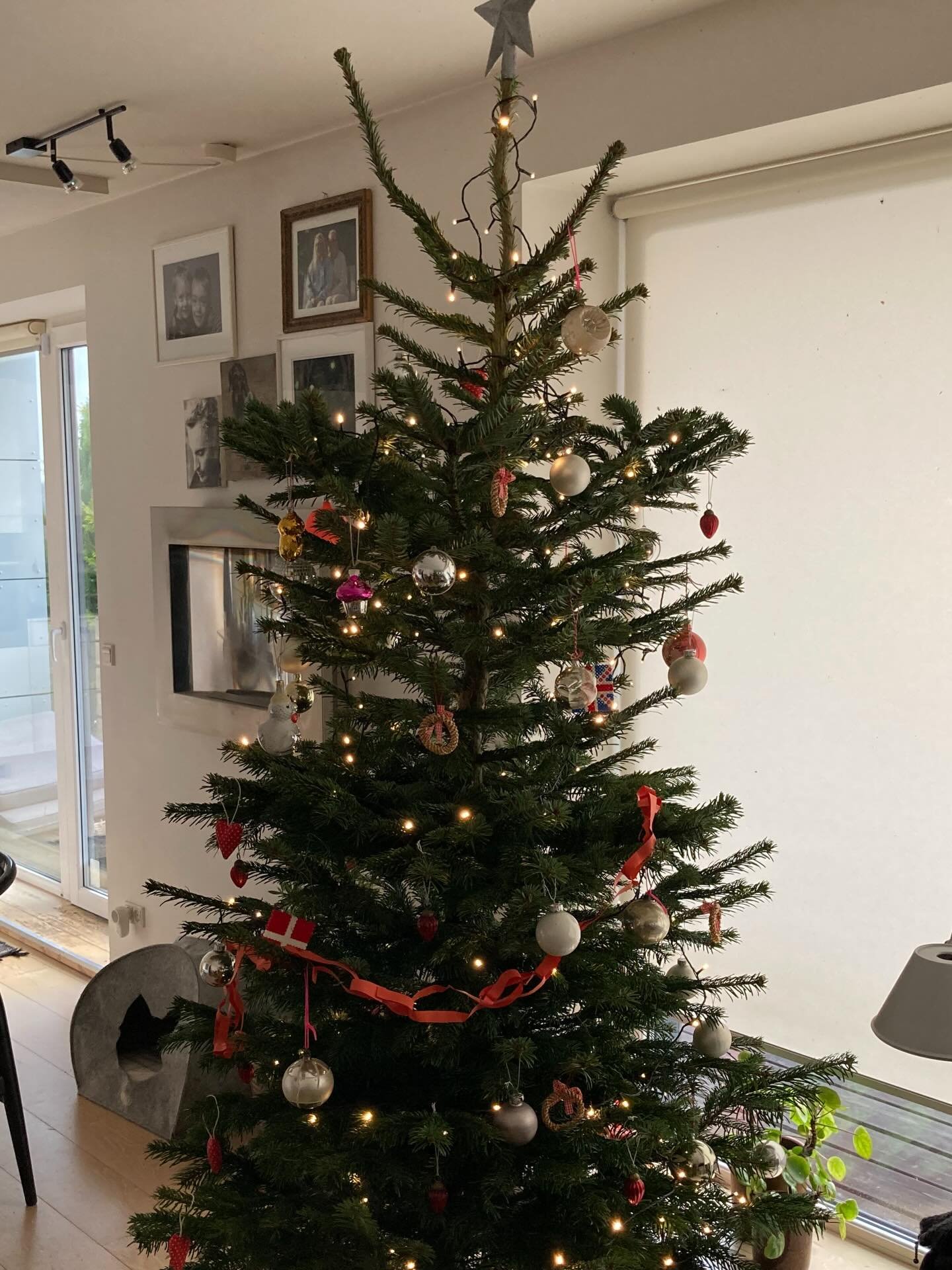 Merry Christmas and Happy Holidays - getting ready to Christmas Holidays. All the ceramics fired, I will keep my webshop open as many of you have time to look and browse. I will have a Holiday brake to be together with my family, find a new inspirati