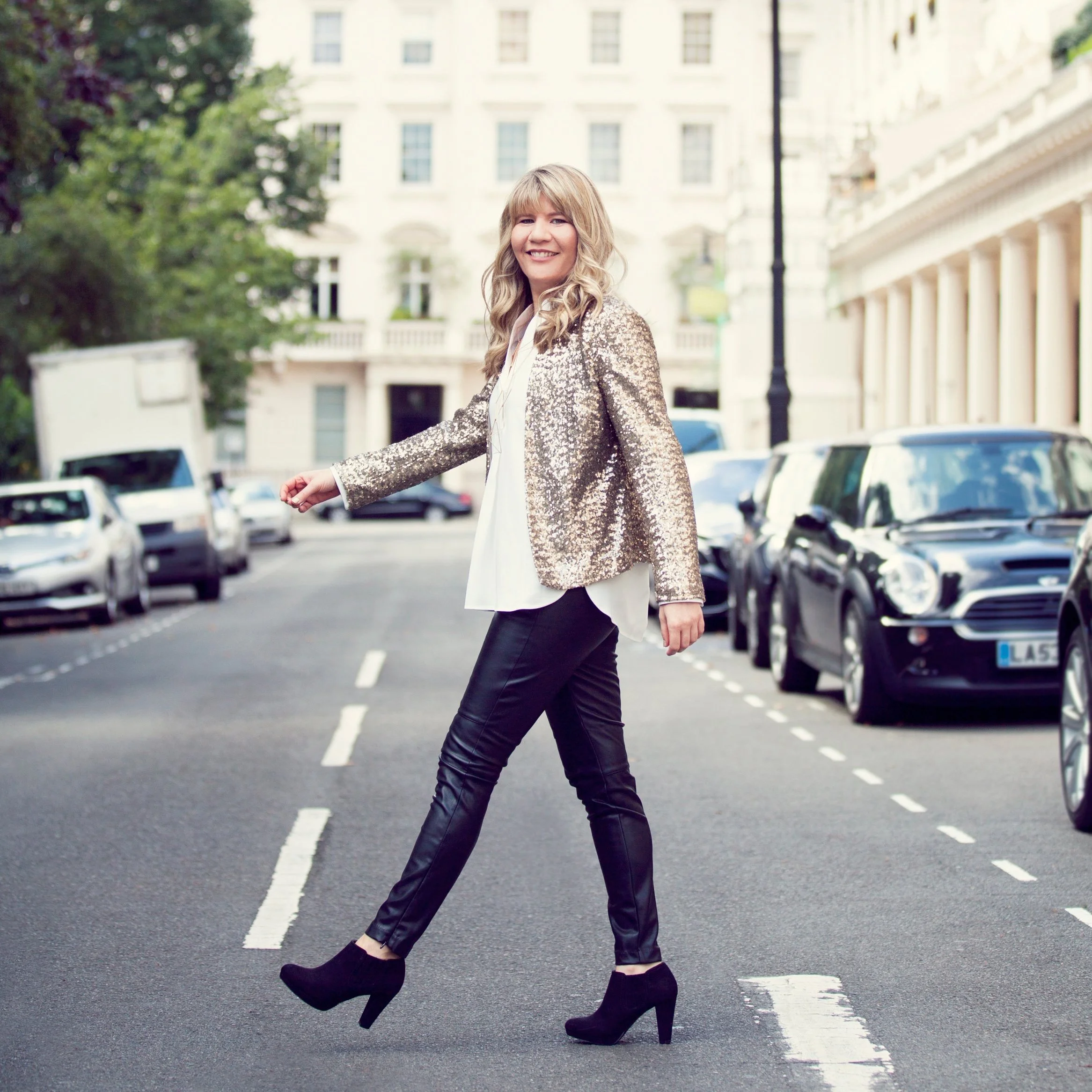 11 WAYS TO GET MORE VISIBLE  IN YOUR BUSINESS