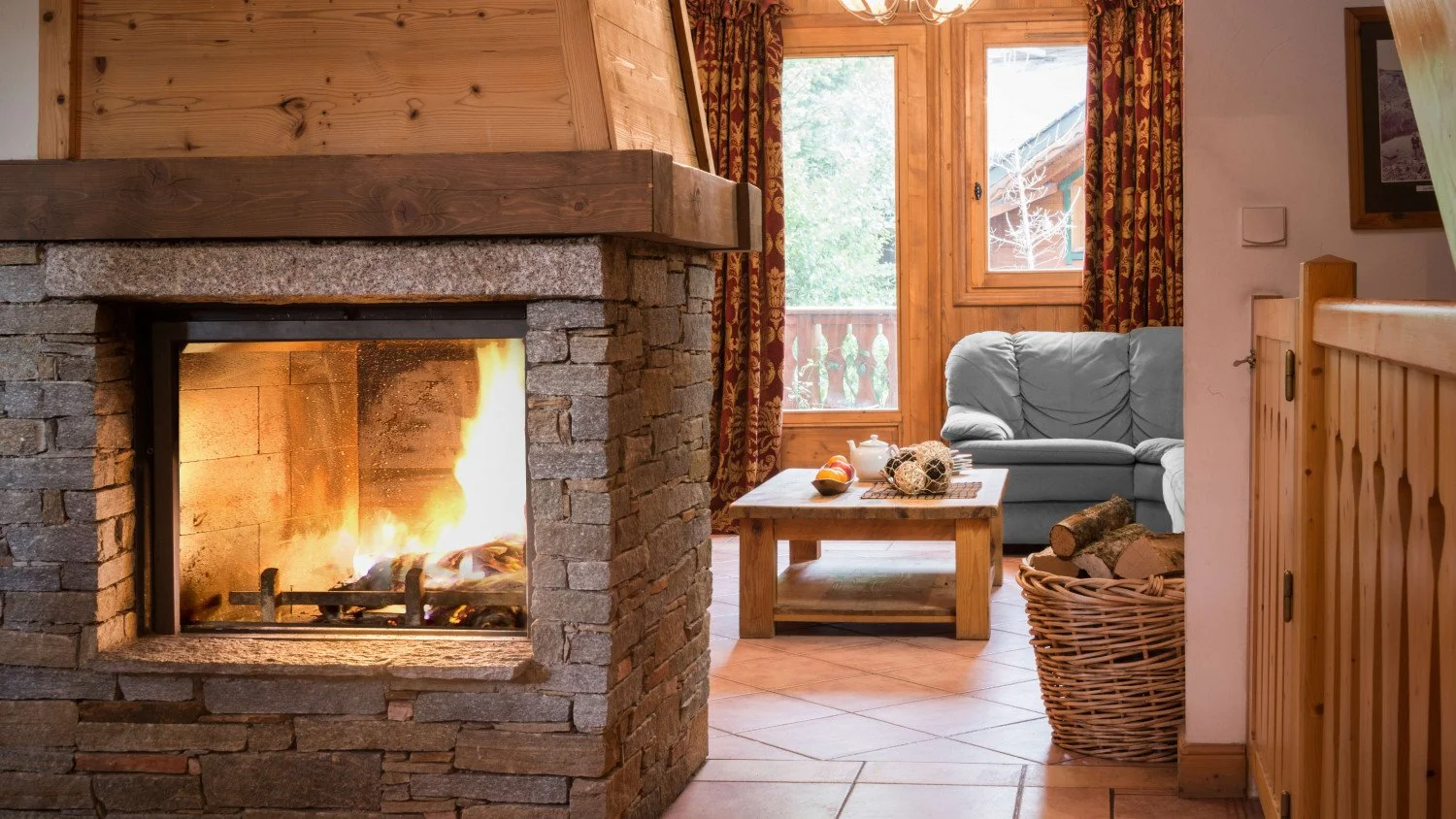 chalet-topaz-la-tania-alpine-generation-lounge-fire-place.jpg