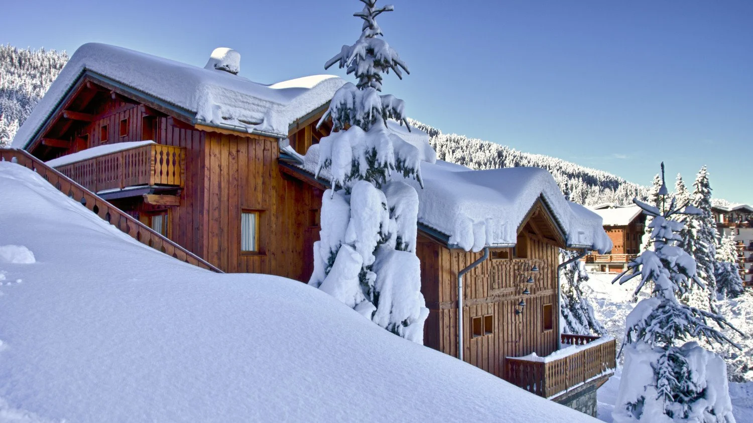 chalet-topaz-la-tania-alpine-generation-exterior.jpg