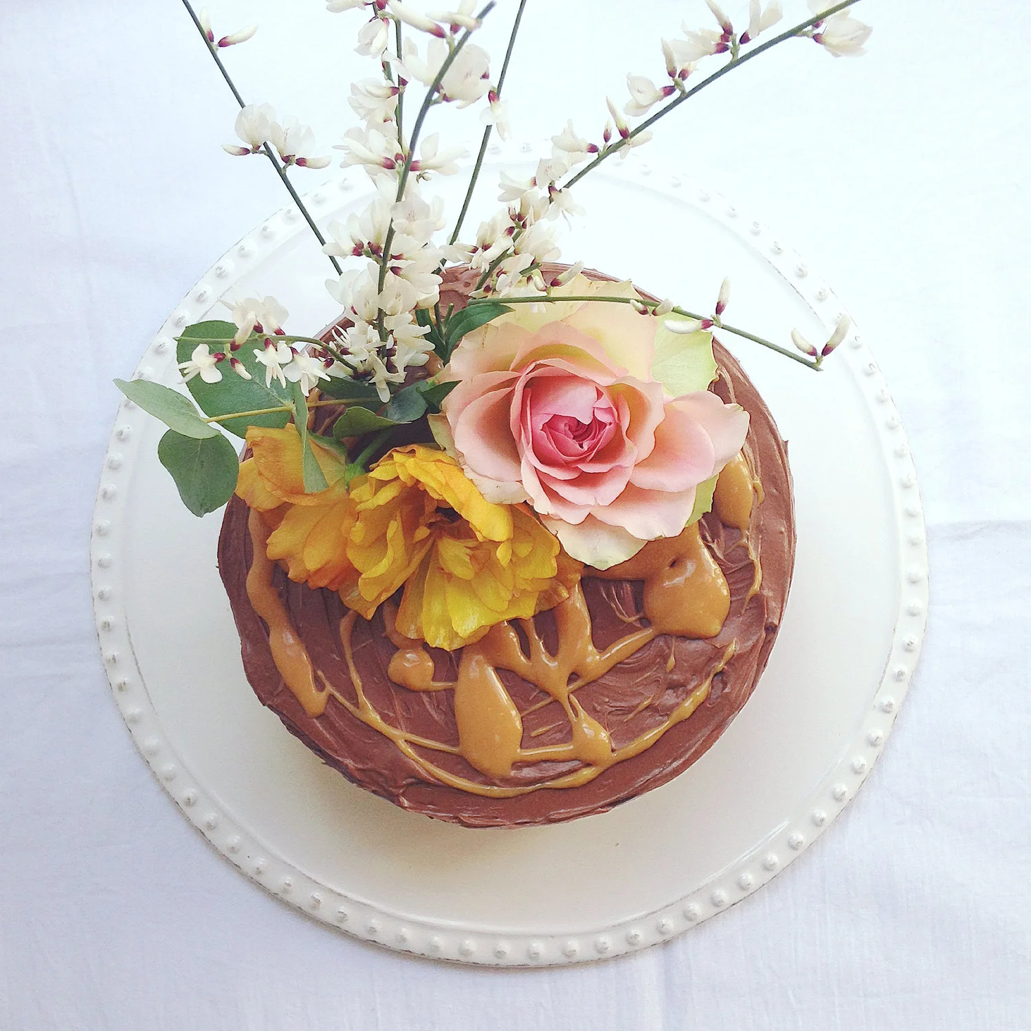 GLUTEN-FREE ALMOND CAKE WITH CHOCOLATE FUDGE FROSTING + SALTED CARAMEL
