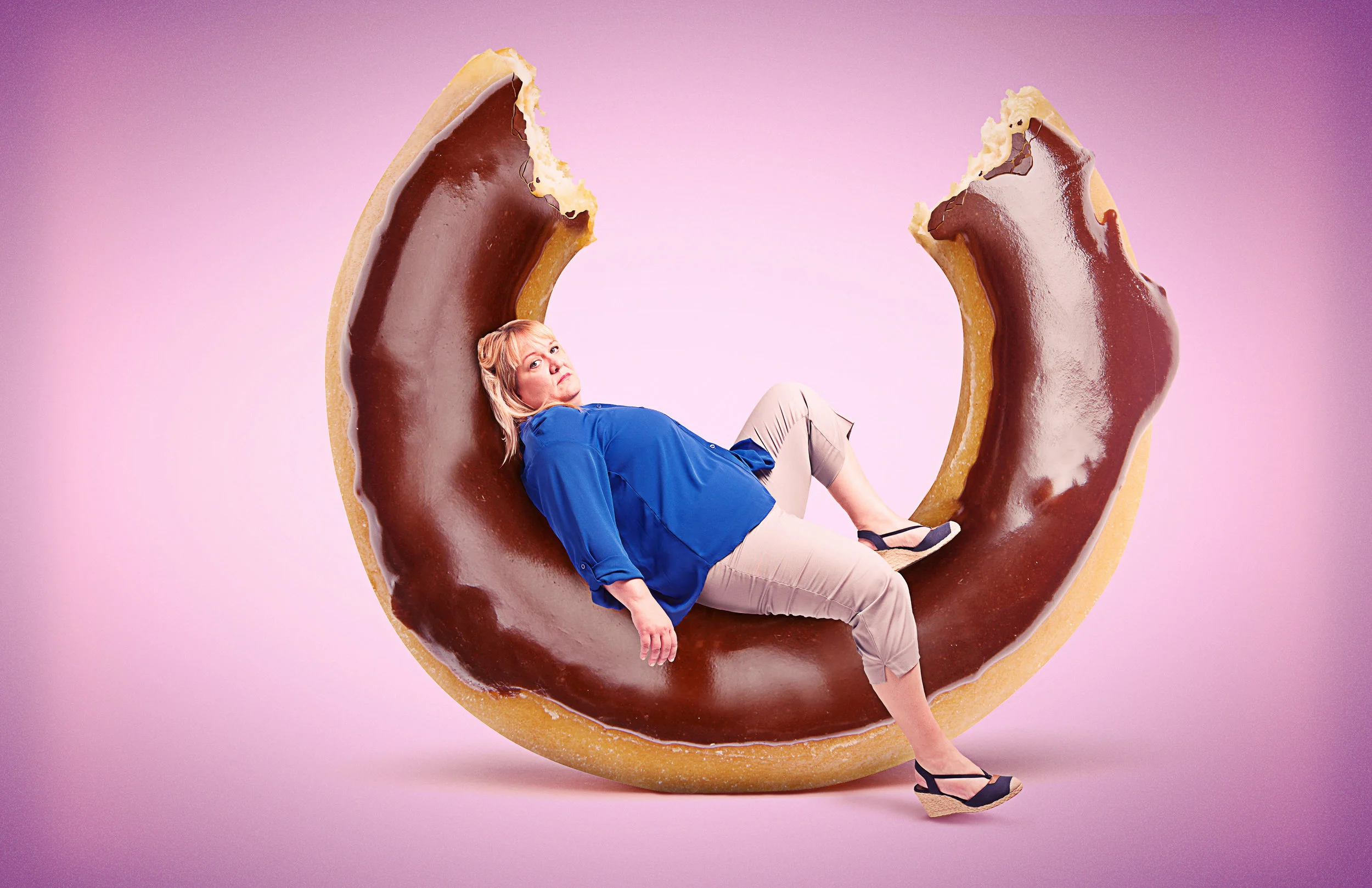 Woman_Donut_v01.jpg