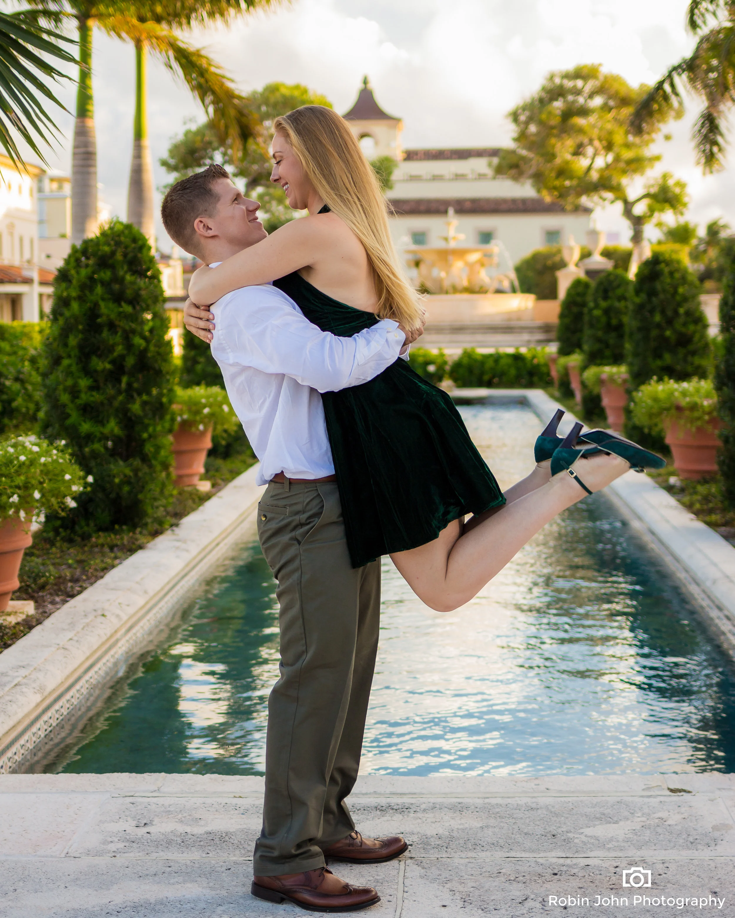 Laura + Ian Selects-0010.jpg