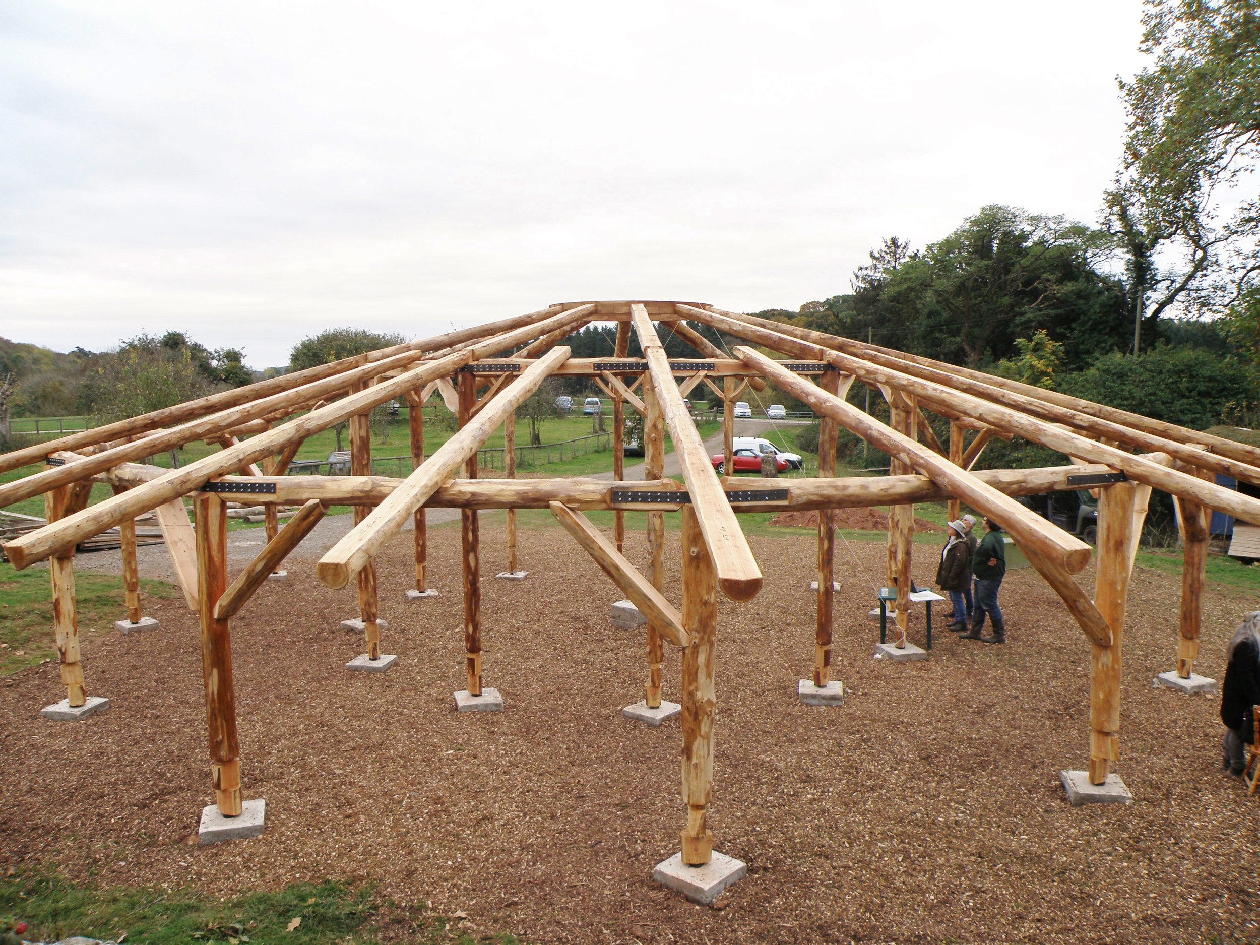hereford roundhouse longlands farm larch timber frame bristol carpentry roundwood design.JPG