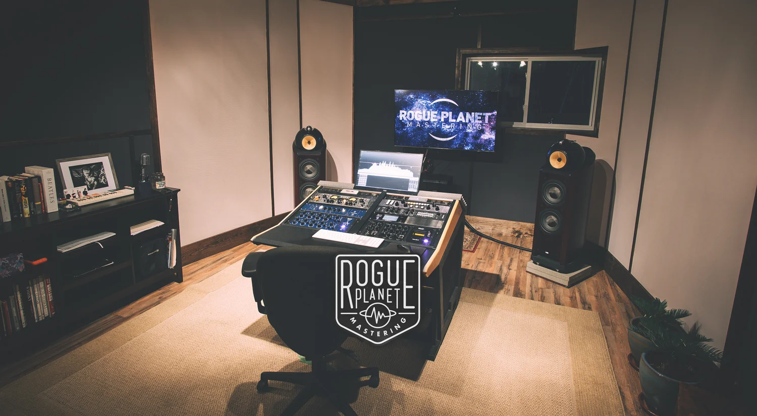 studio-topper.jpg