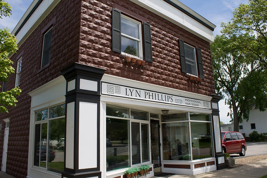Lyn-Phillips-Store-Front.jpg