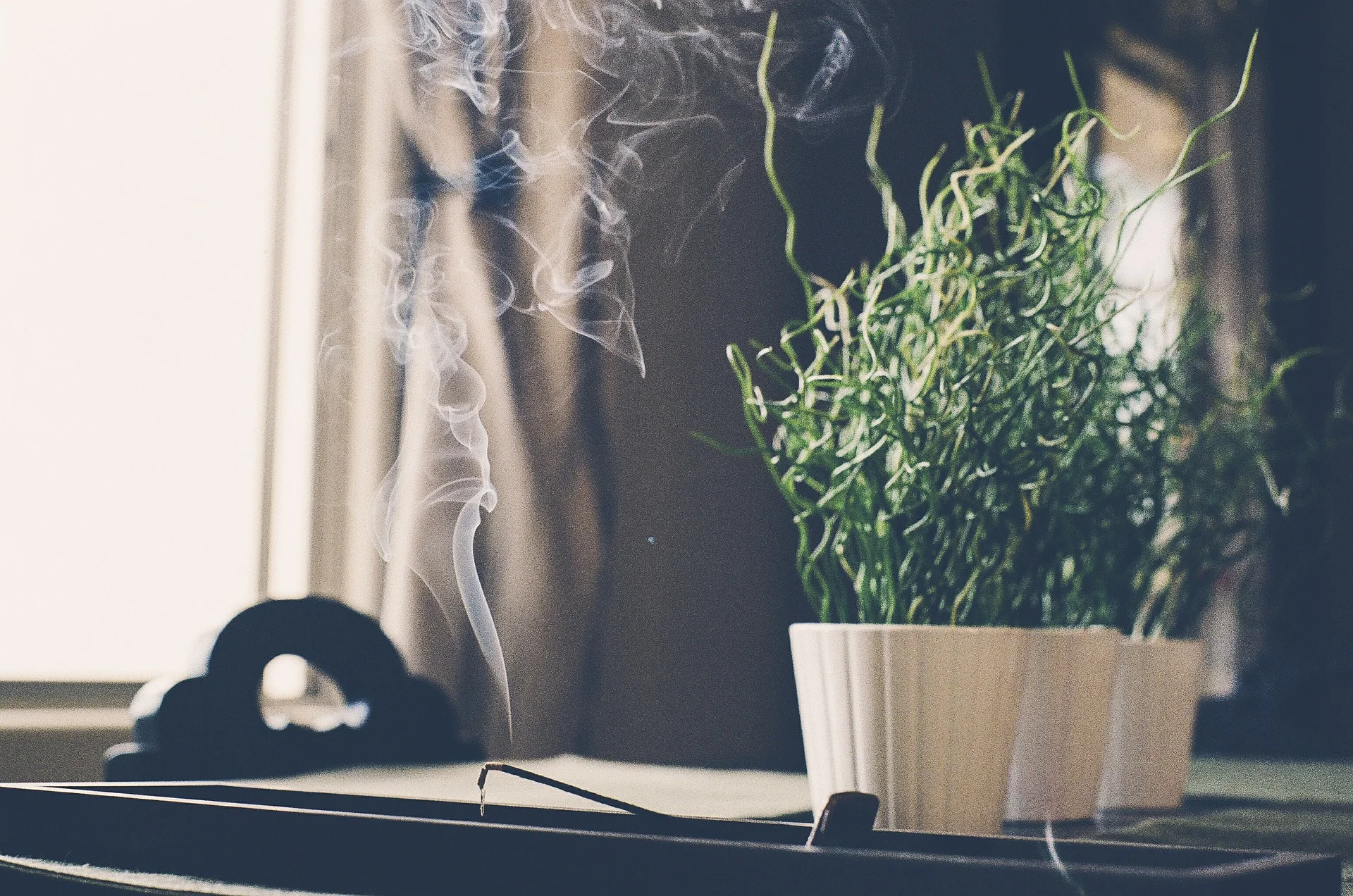 incense-stick-405899_1920.jpg