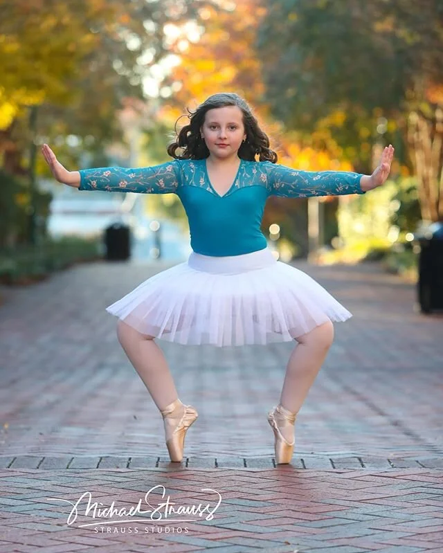 Wonderful dance shots for this #tututhursday Contact us to get your next dance photos with Strauss Studios! #charlottephotographer #dancepics