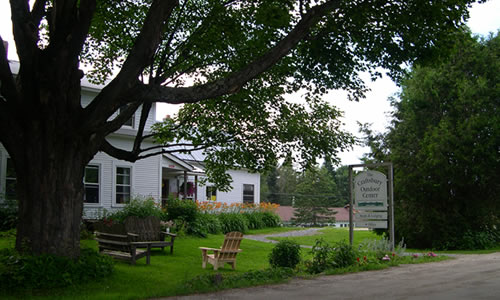Craftsbury Outdoor Center Yoga, Crossfit, Comm fit & more 535 Lost Nation Road Craftsbury Comm VT 05827 Phone: (802) 586-7767 Email: stay@craftsbury.com