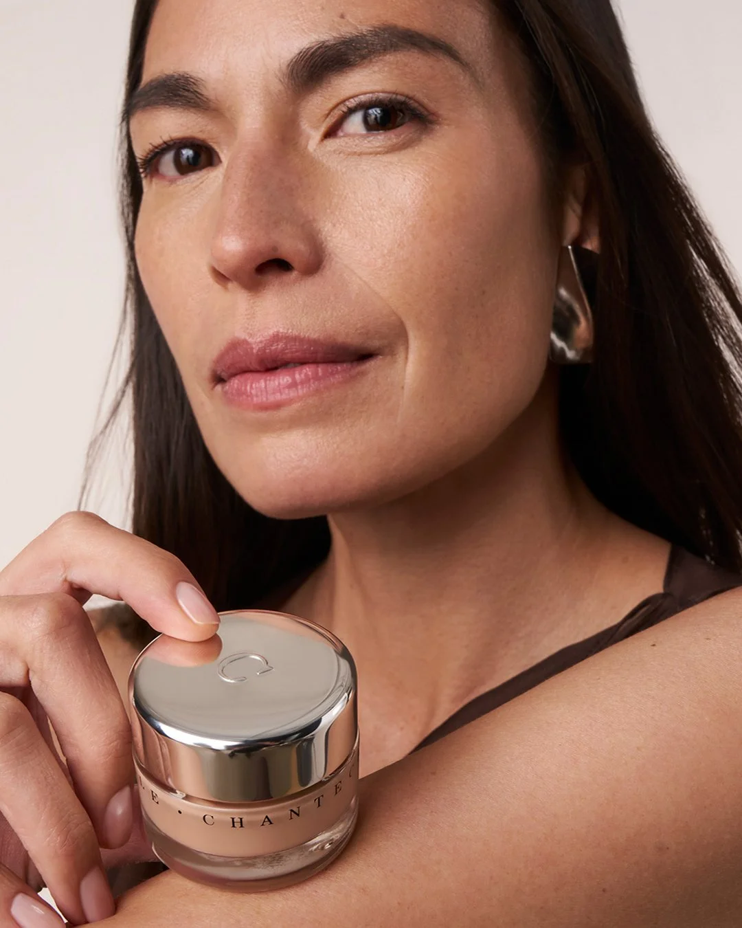 Social_FutureSkin_Model_4x5_11.jpg