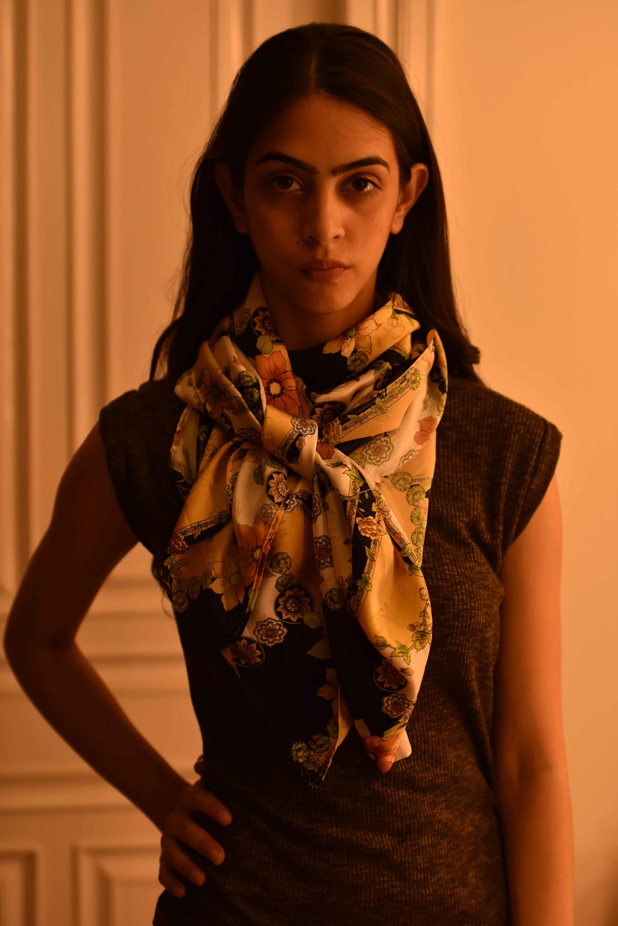 How to knot a scarf. Versace scarf, model: Mannat Dhaliwal, image©gunjanvirk.