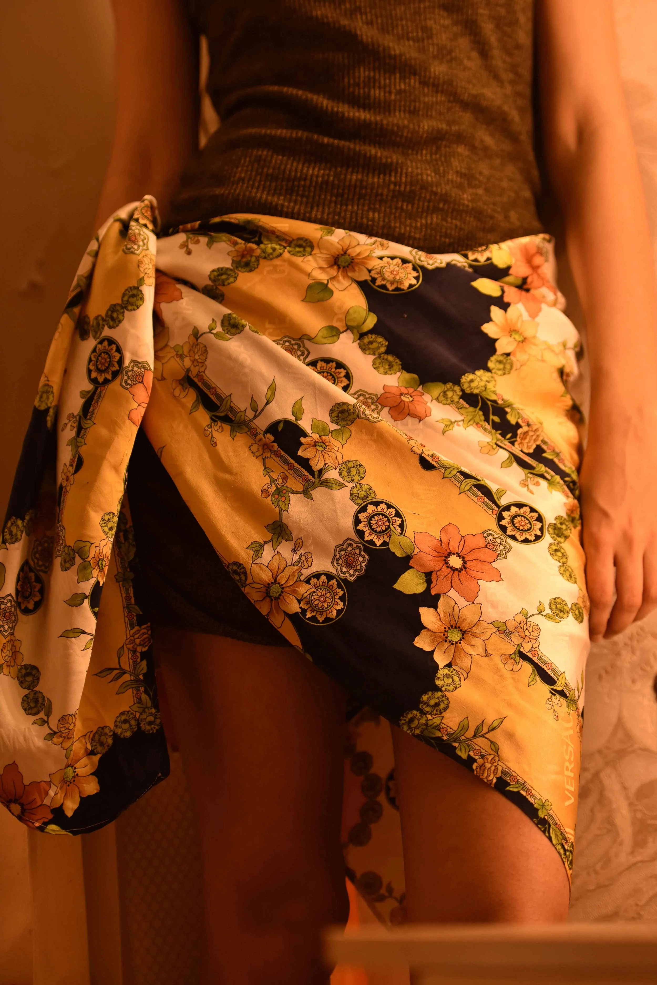 The perfect Sarong. Versace scarf, model: Mannat Dhaliwal, image©gunjanvirk.