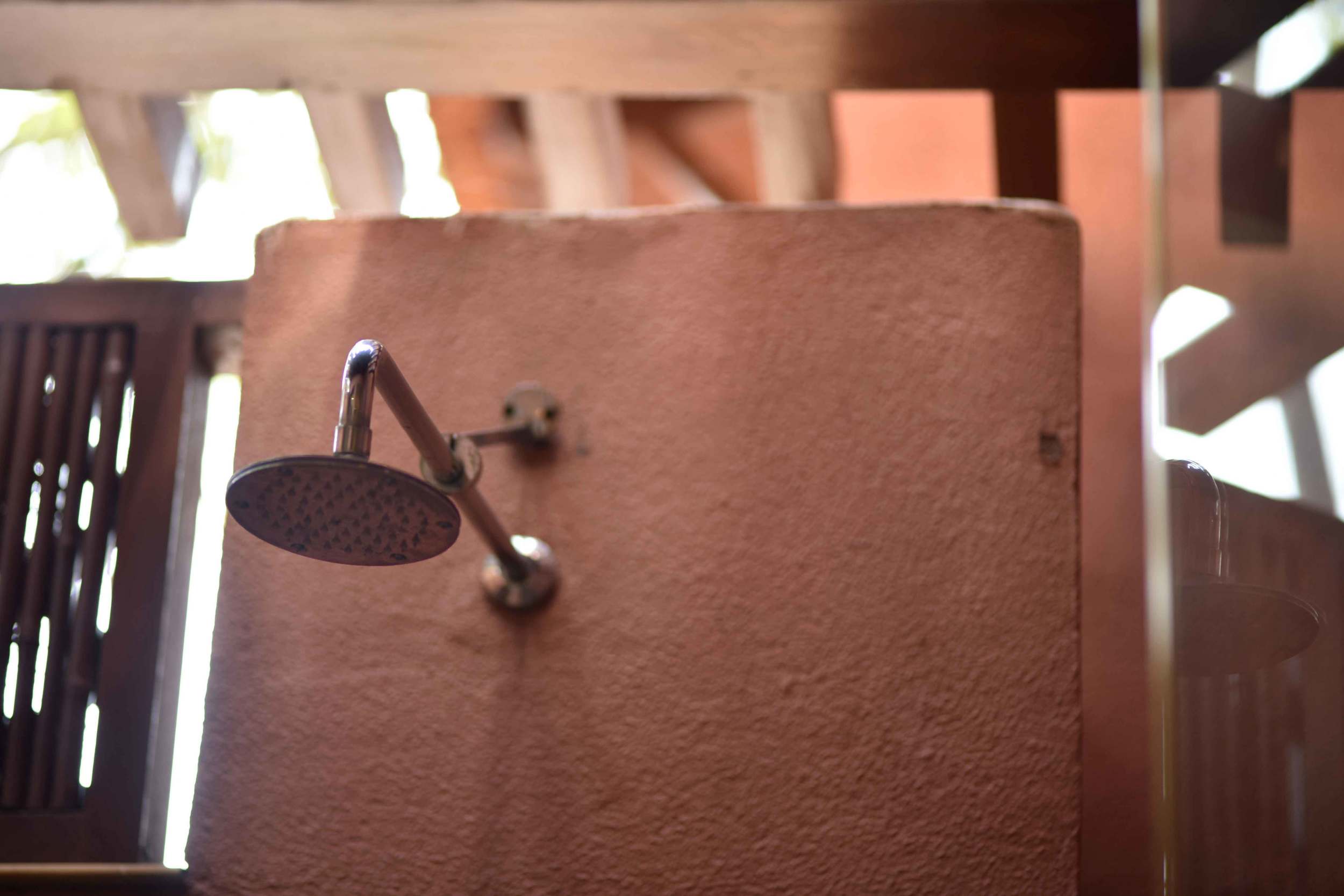 Outside shower in the room at Park Hyatt Hotel, Goa. Image©sourcingstyle.com