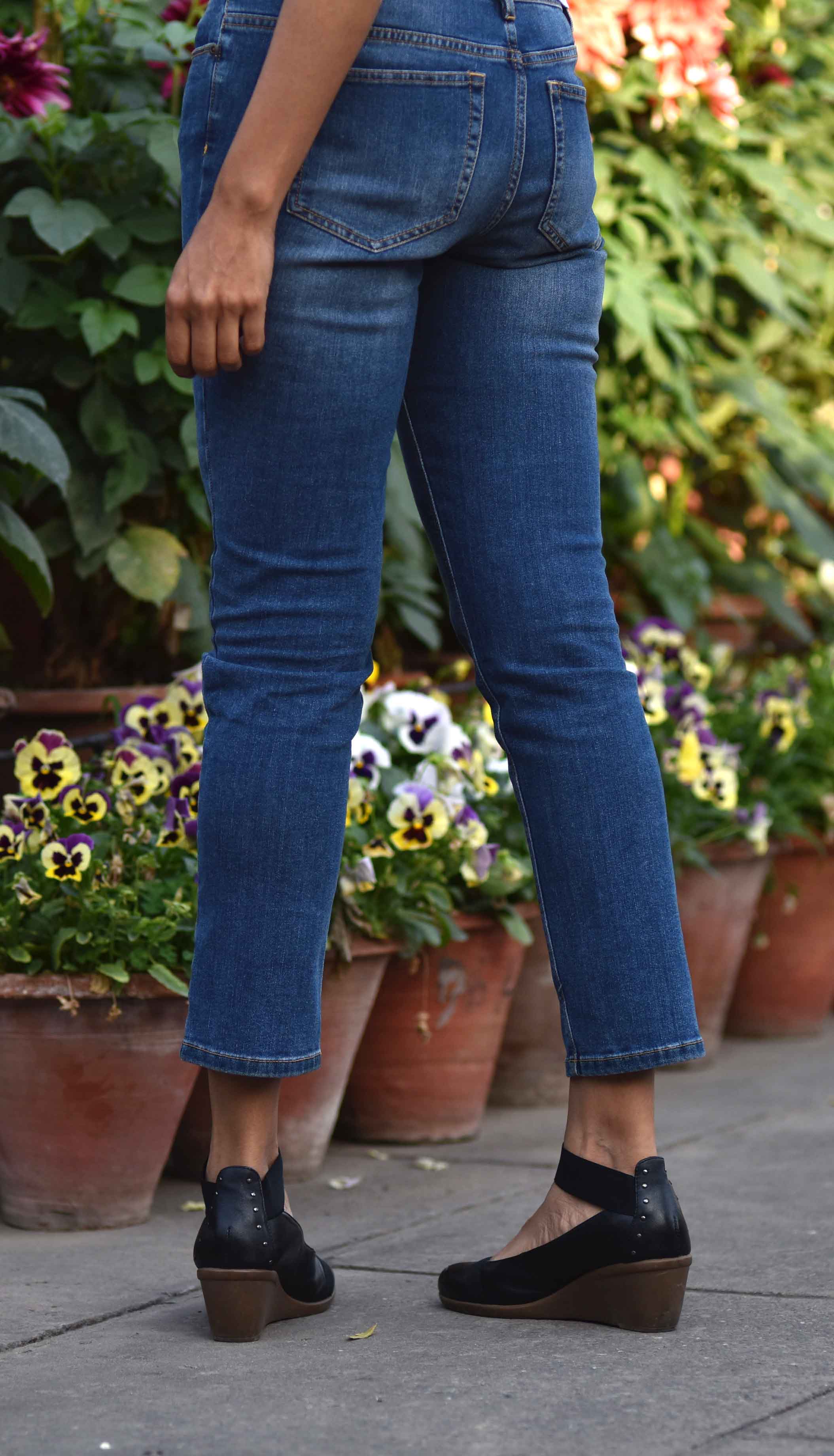 The JJill Authentic Fit Slim Ankle Jeans are comfy and nice! Image©gunjanvirk