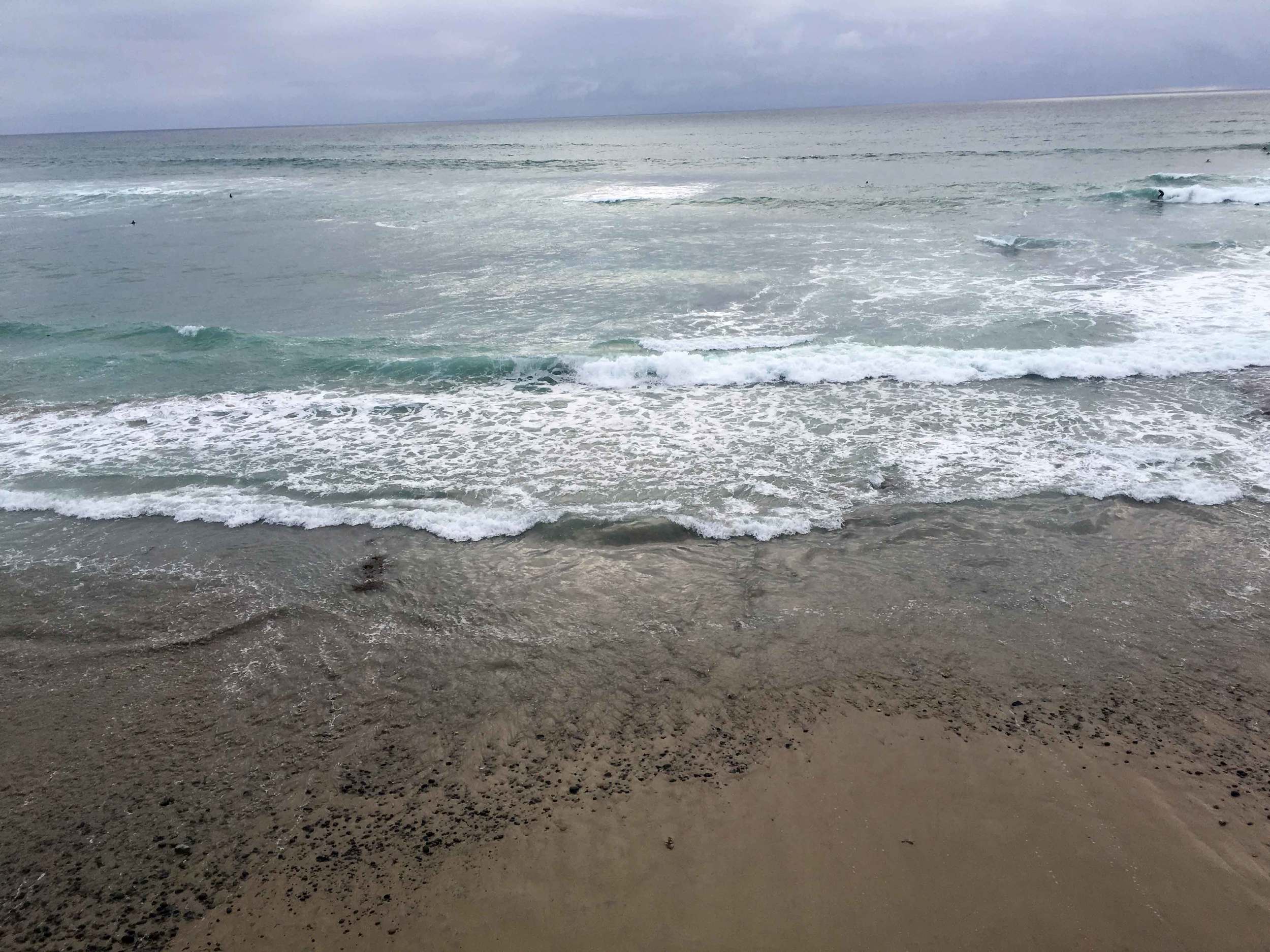 Ocean view, stormy day at the ocean, Swamis beach, Encinitas, California. Image©sourcingstyle.com