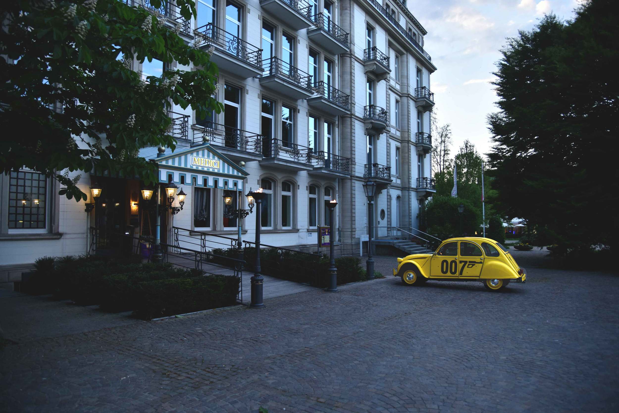Medici restaurant and lounge bar, Lichtentaler Allee, Baden Baden, Germany. Image©sourcingstyle.com