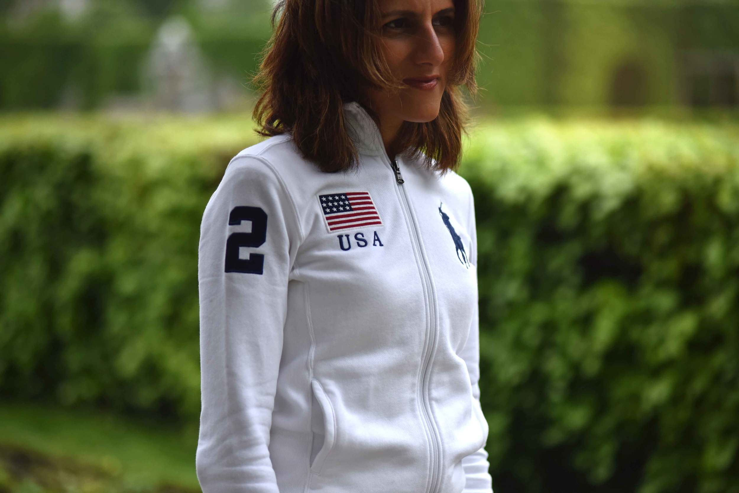 Rainy day chic, white Ralph Lauren Polo jacket. Image©sourcingstyle.com