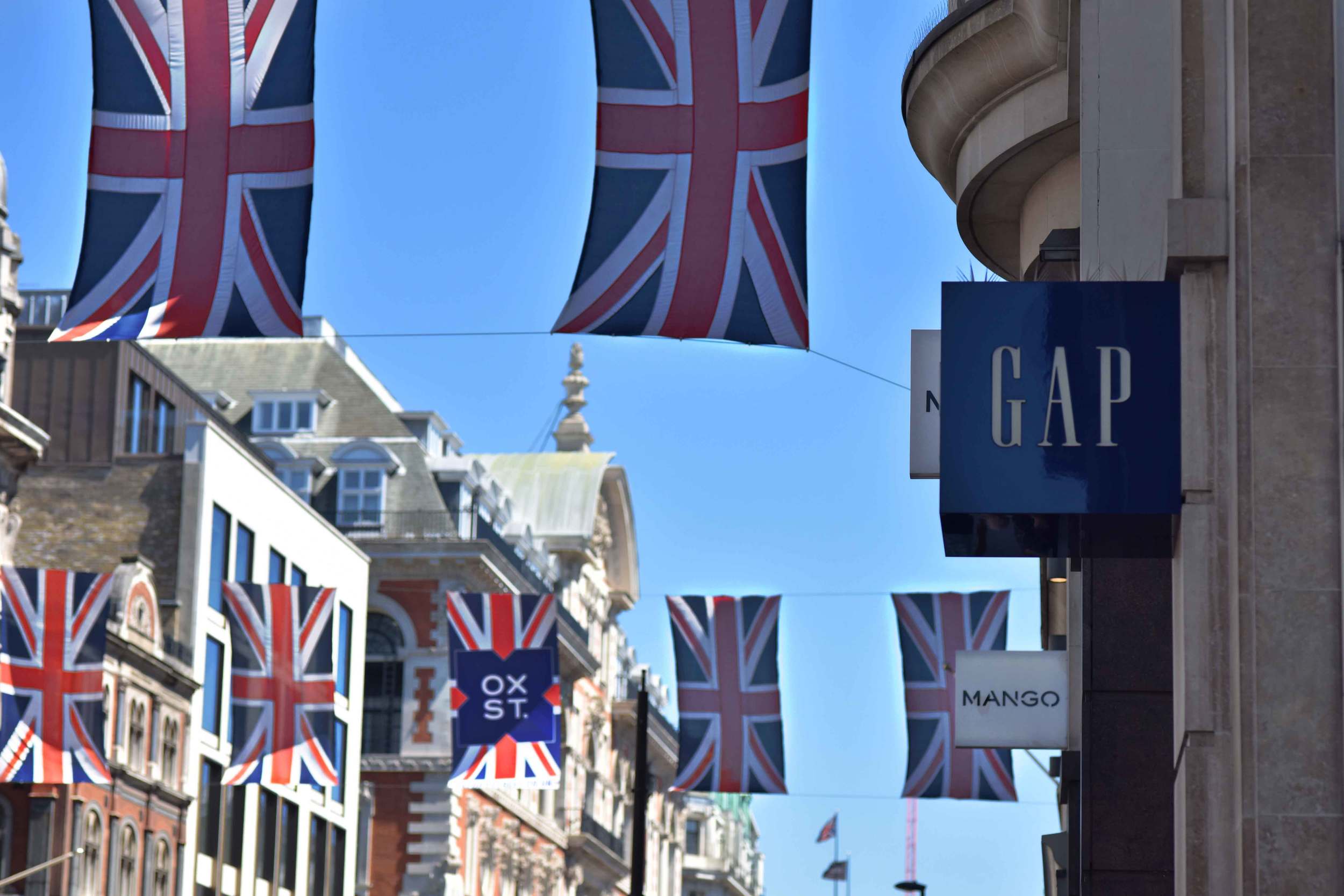 Oxford Circus, London. Image©sourcingstyle.com