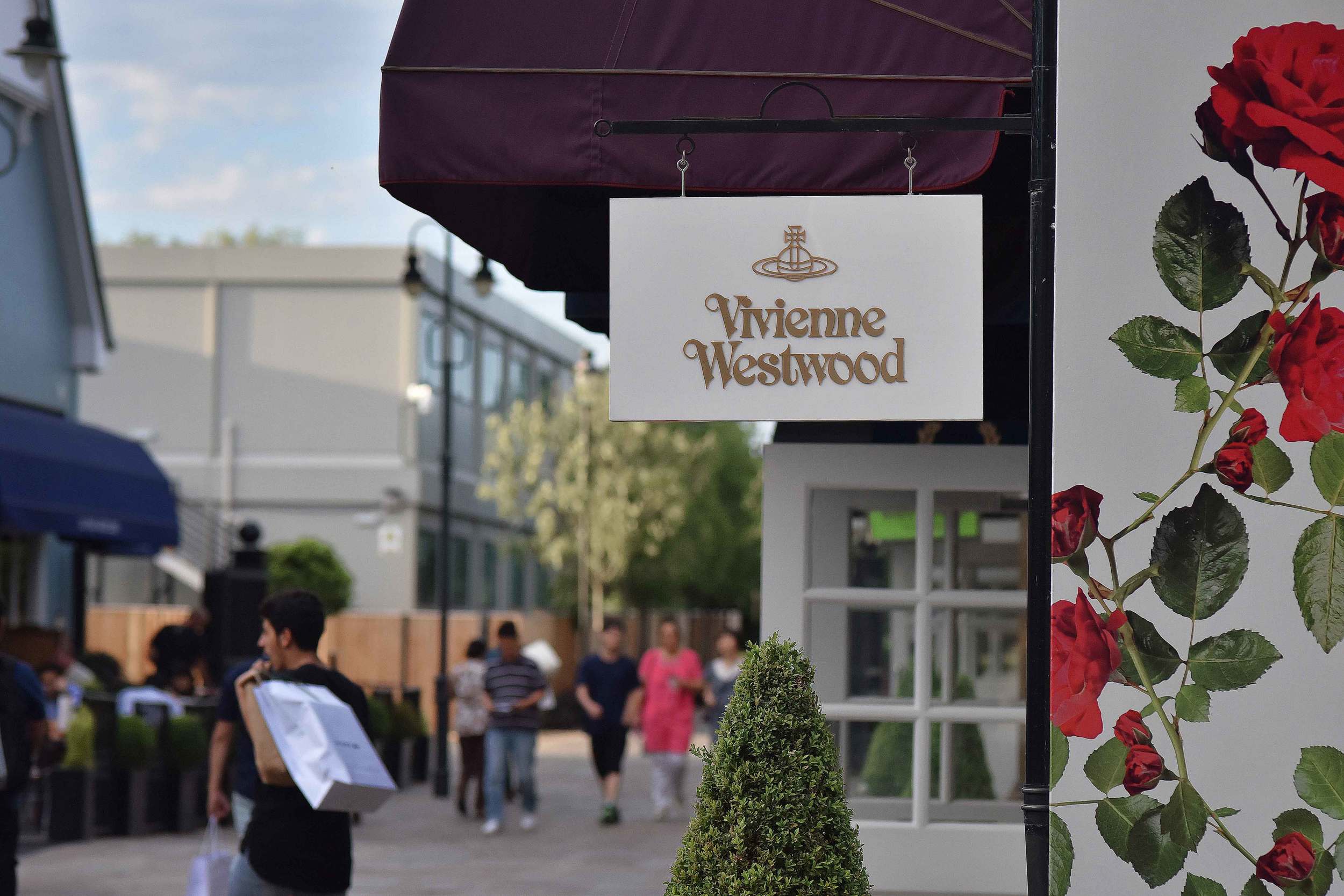 Vivienne Westwood, Bicester village, designer shopping outlet near London, UK. Image©sourcingstyle.com
