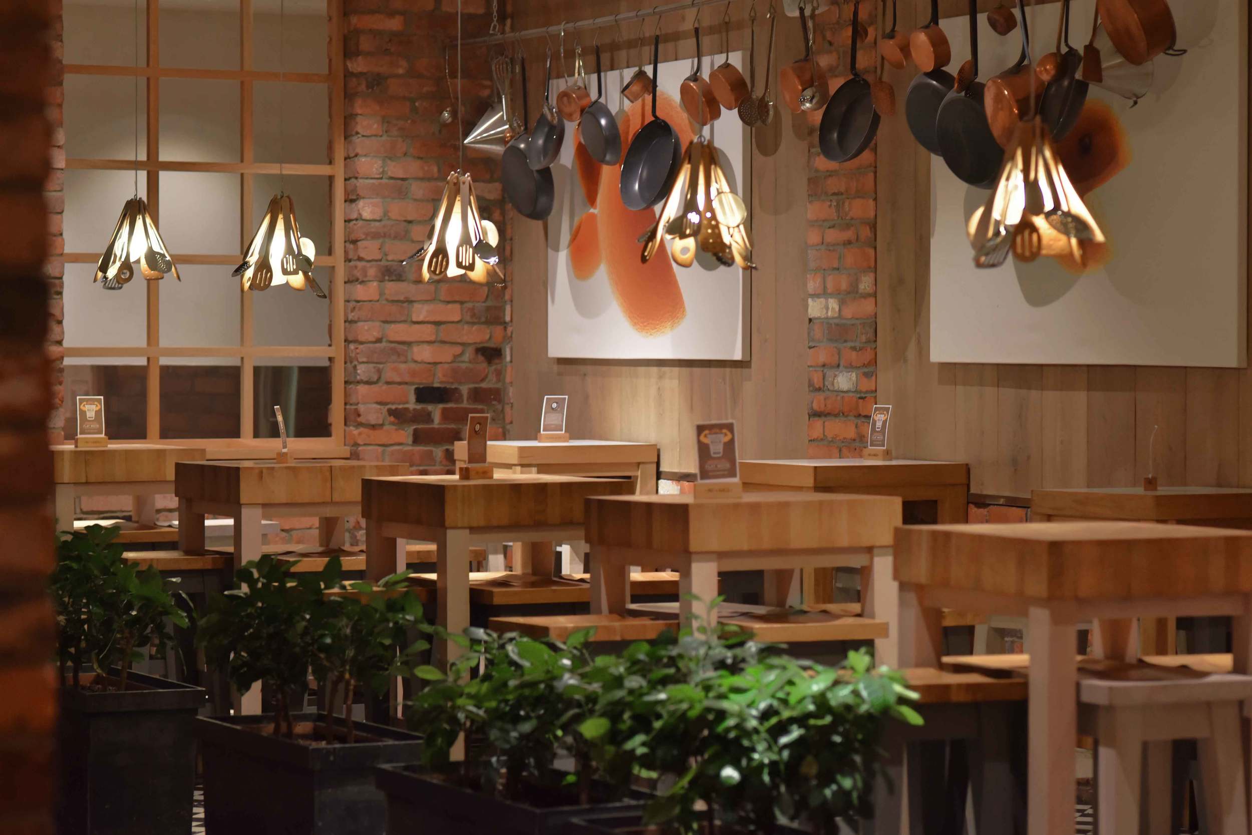 Pret a Manger, Bicester village, designer shopping outlet near London, UK. Image©sourcingstyle.com