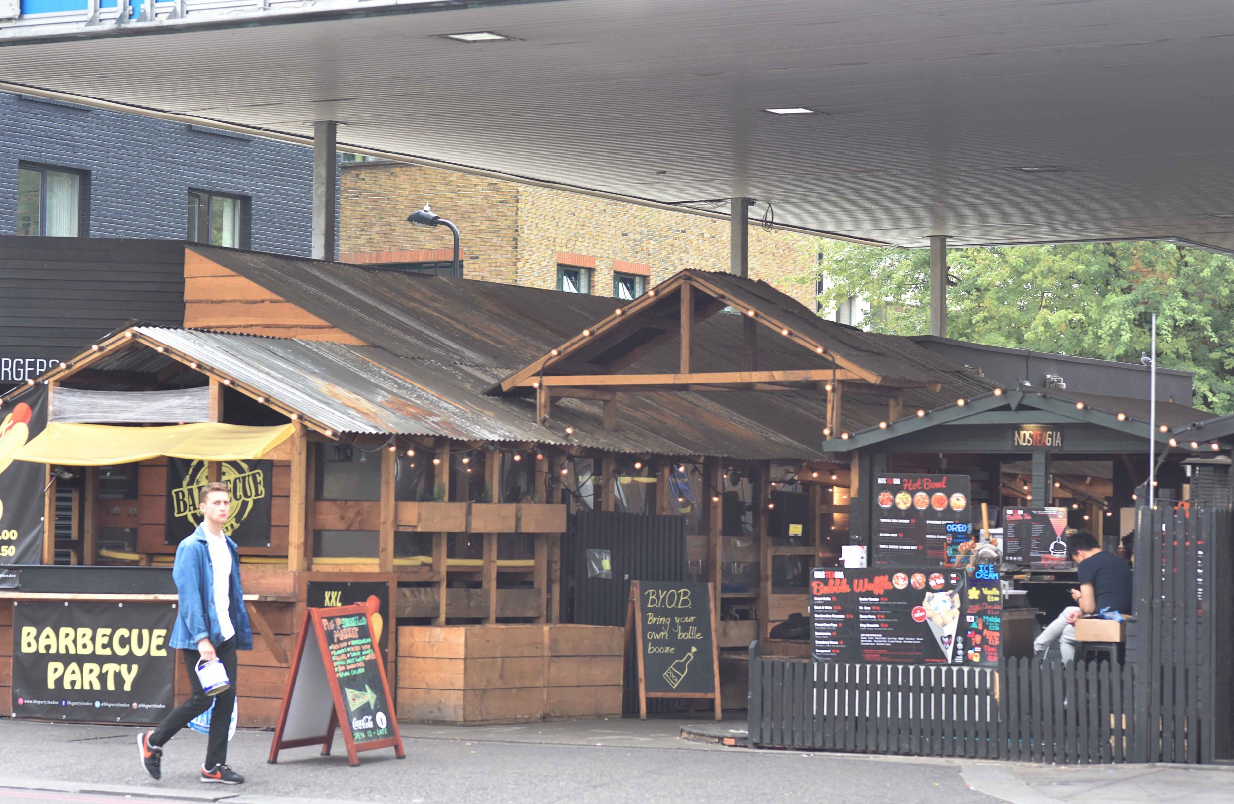 Cafe at Shoreditch High Street, London, U.K. Photo: Nina Shaw, Image©sourcingstyle.com