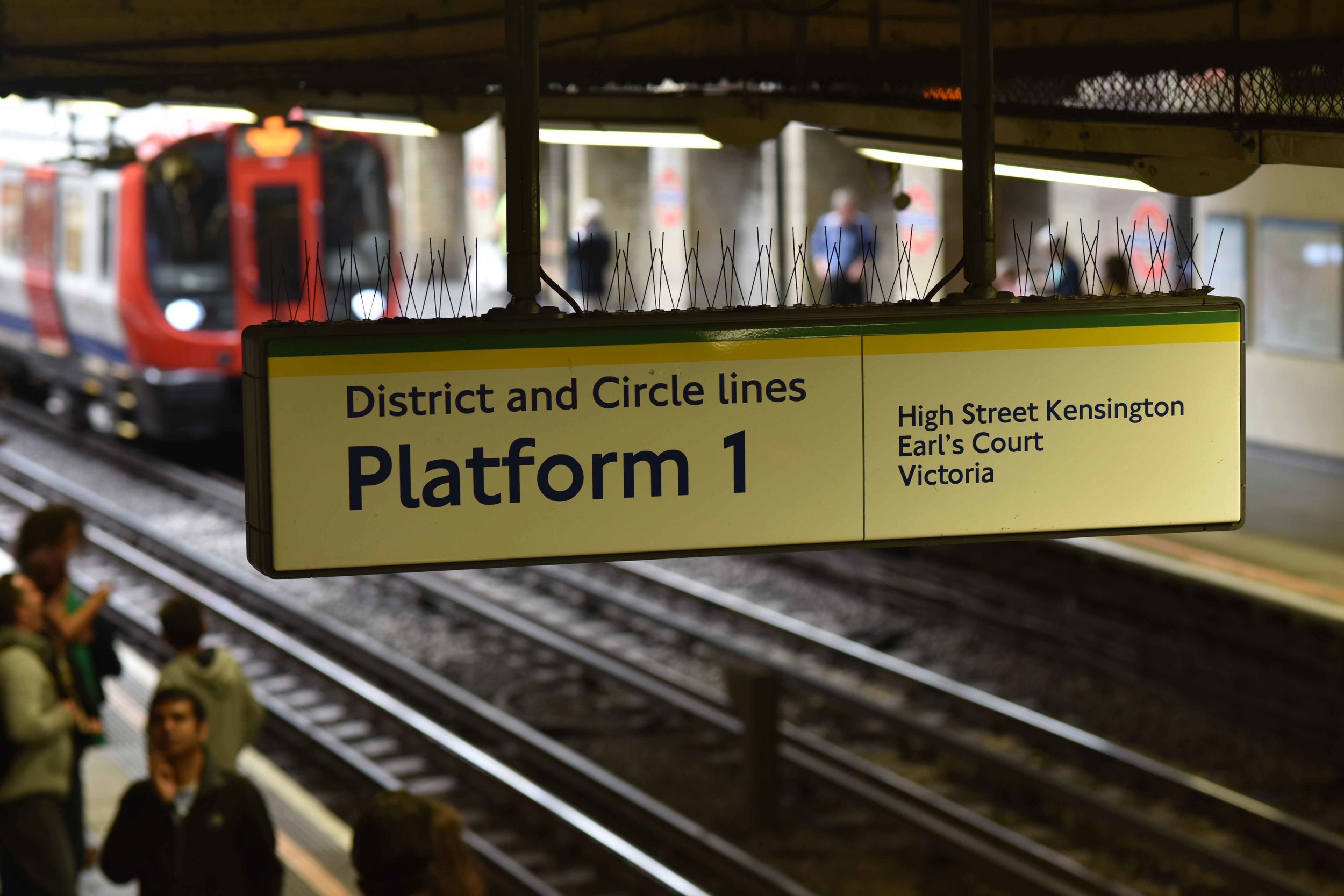 Notting Hill underground station, London. Image©sourcingstyle.com