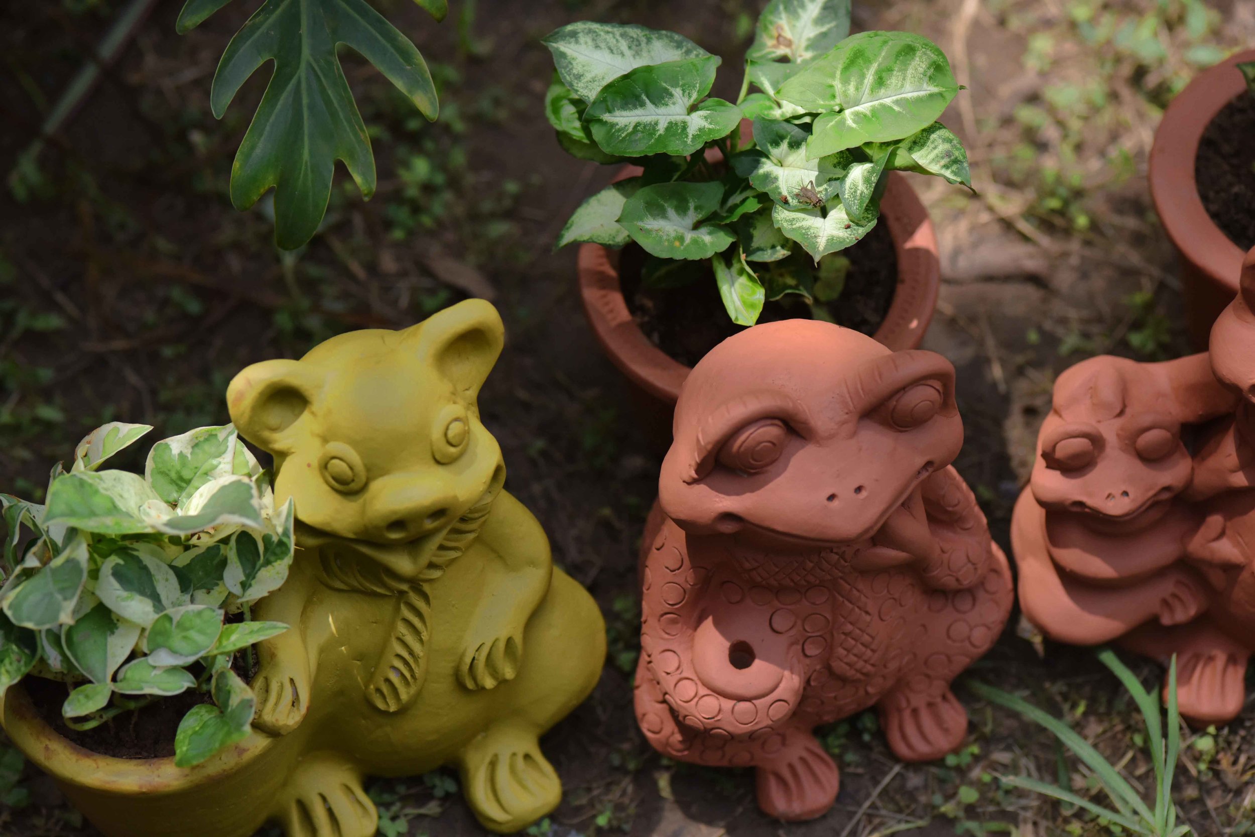 Terracota pots from Rajasthan, India, Geeta's and Dipti's exhibition. Image©sourcingstyle.com