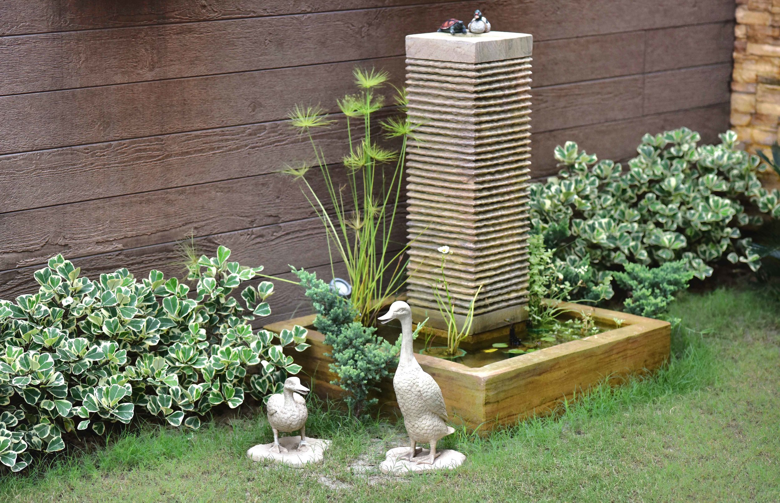 Landscape design by Geeta Singh, water fountain. Image©sourcingstyle.com