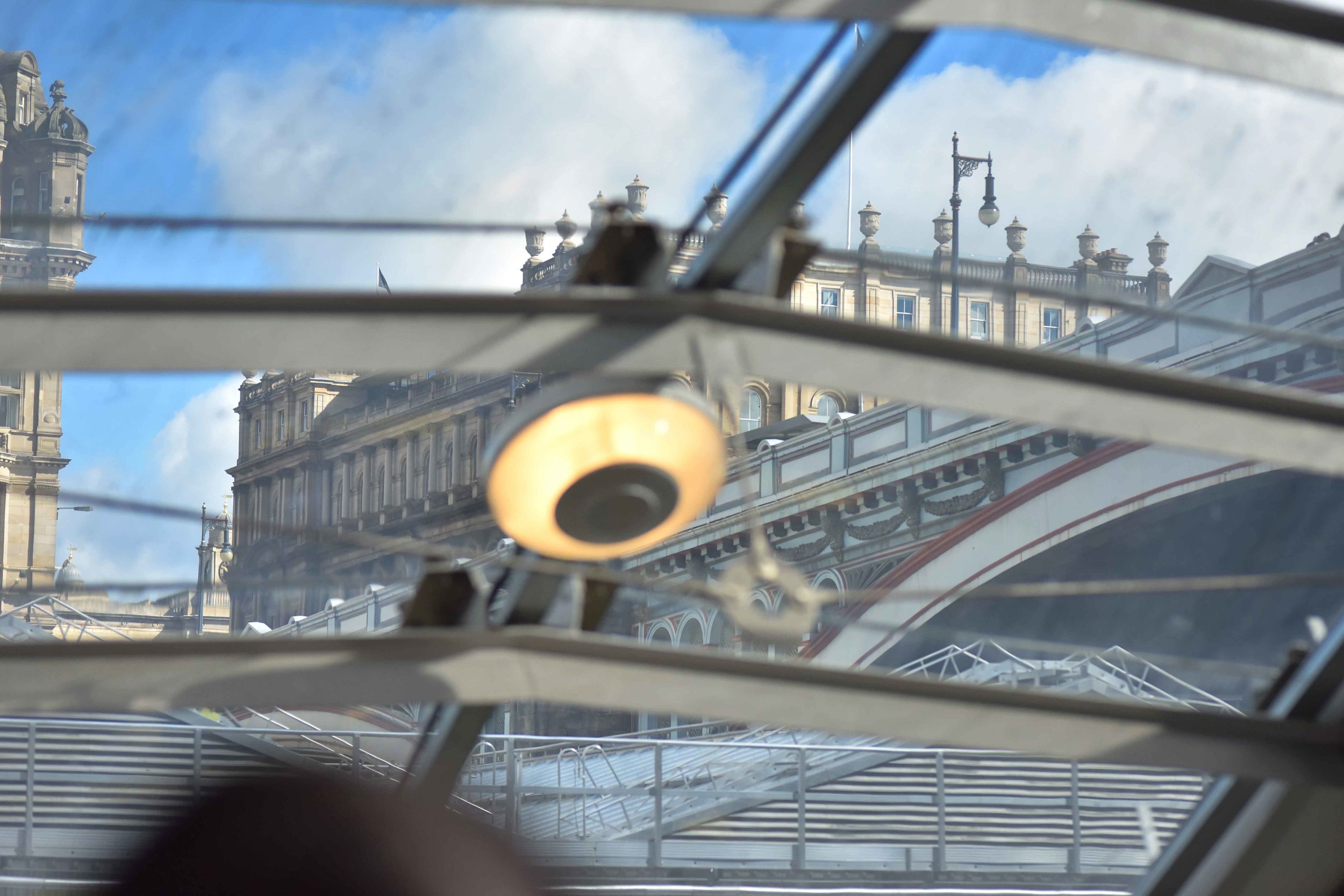 Edinburgh Waverley, image©sourcingstyle.com