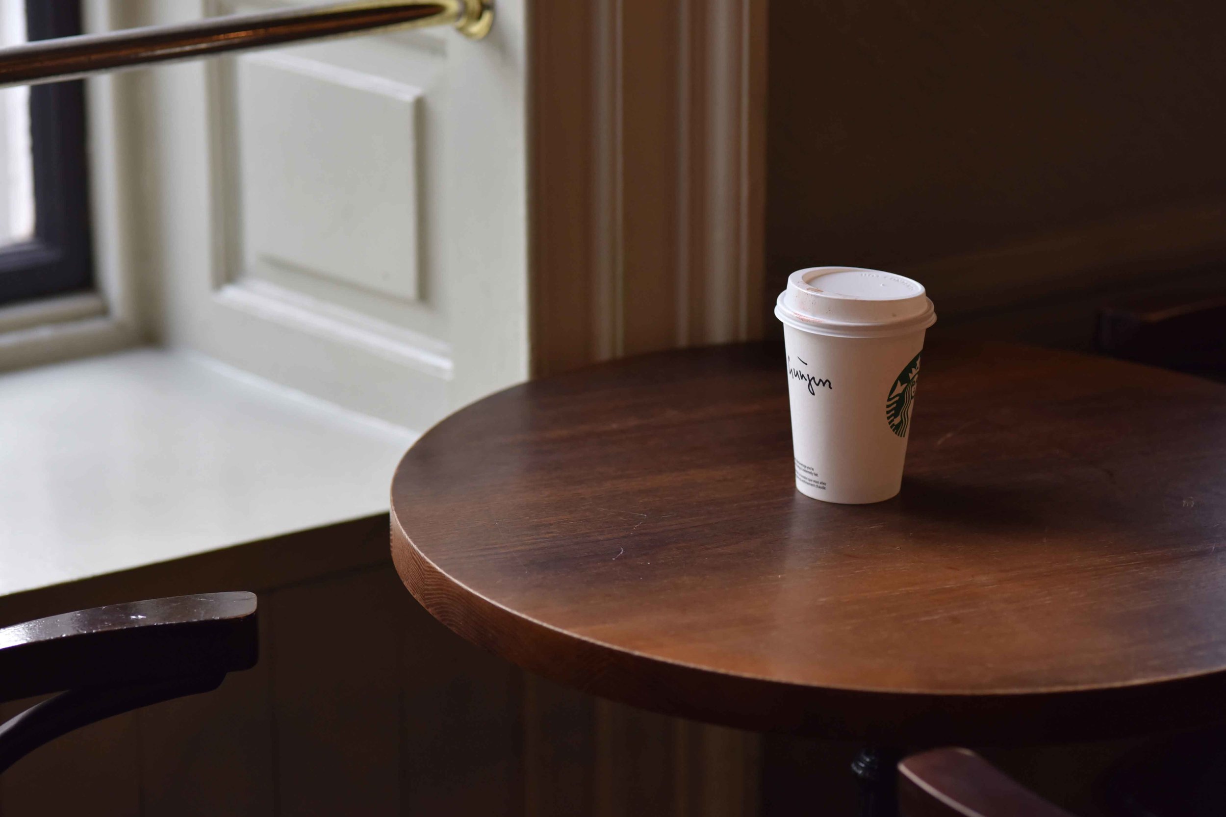 Starbucks, Old Town, Edinburgh, Scotland. Image©sourcingstyle.com