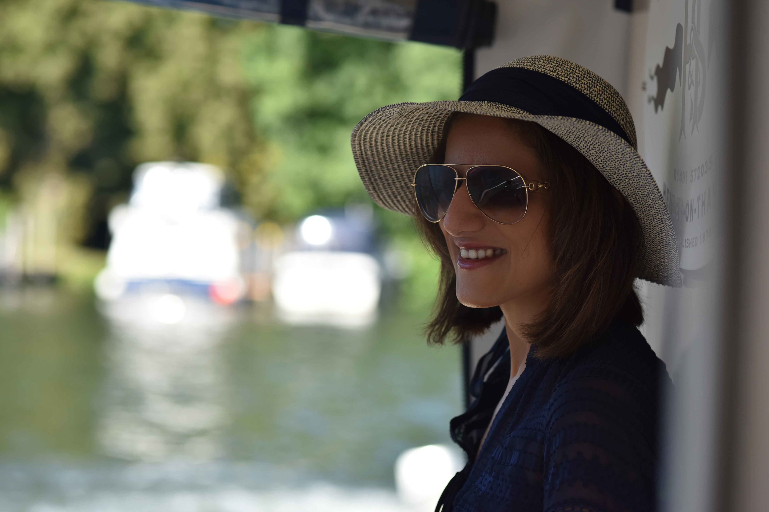 Henley on Thames river cruise, Gucci sunglasses, Marks & Spencer hat. Image©sourcingstyle.com