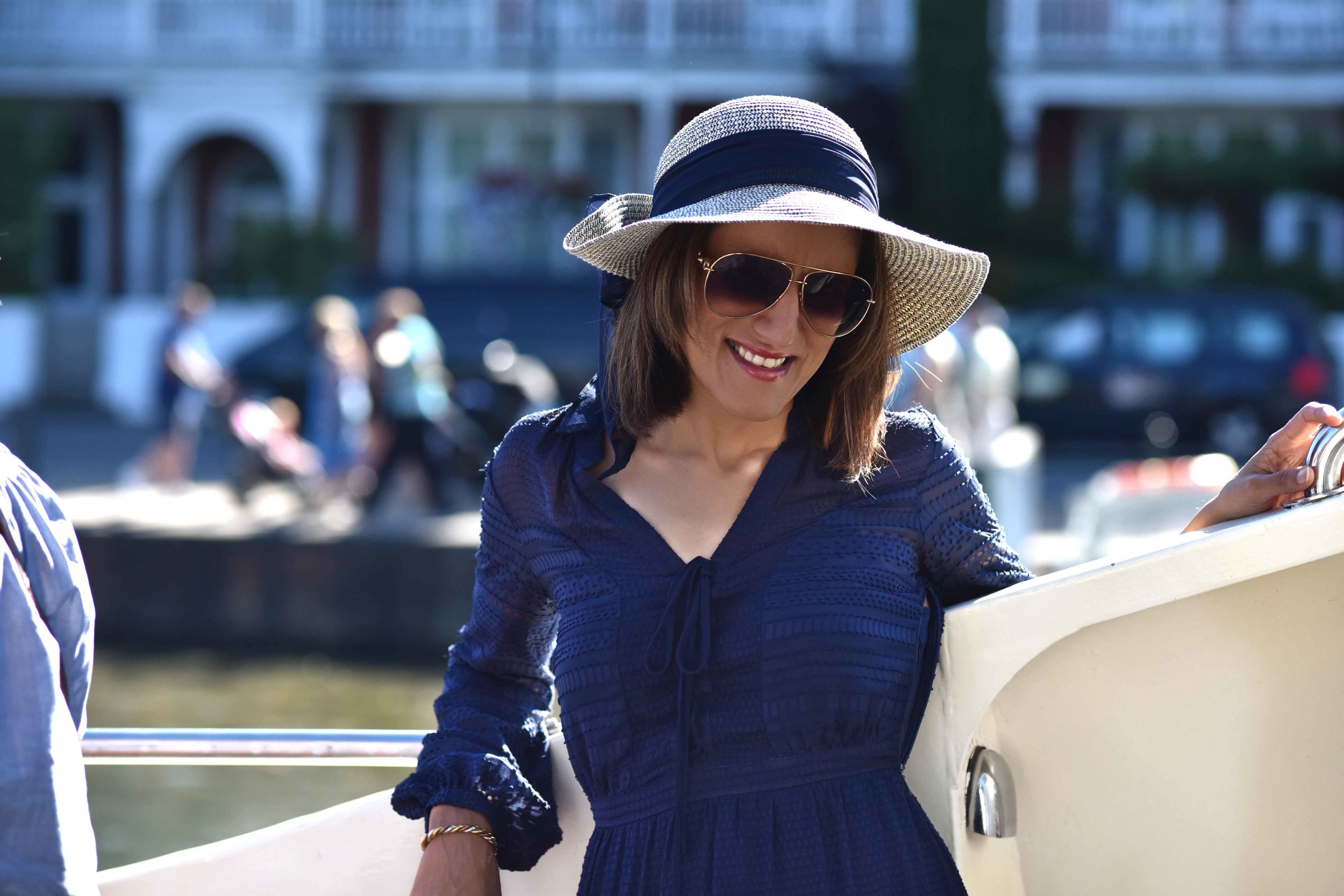 Henley on Thames river cruise, Karen Millen dress, Marks & Spencer hat, Gucci shades. Image©sourcingstyle.com