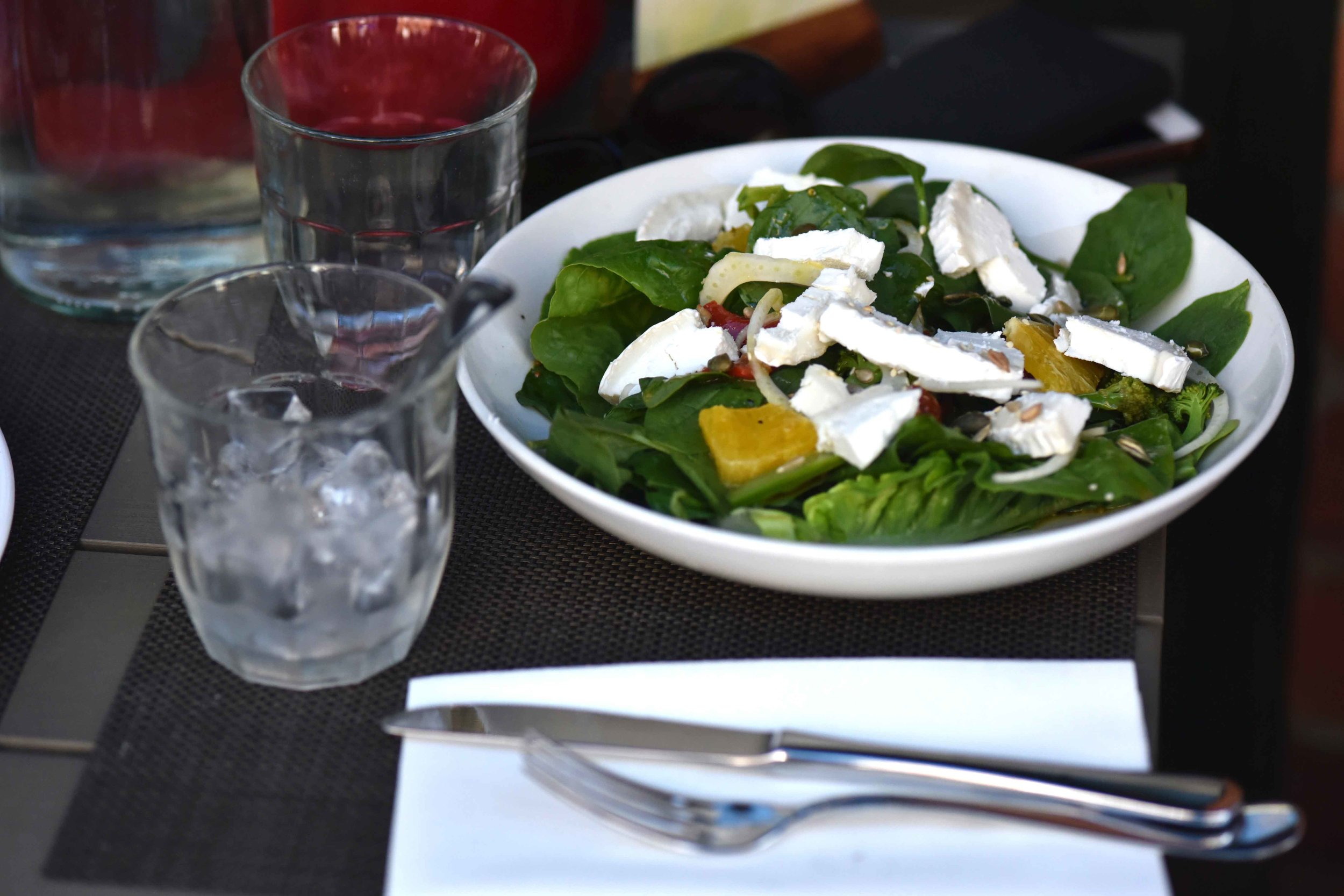 Salad lunch, Henley on Thames. Image©sourcingstyle.com