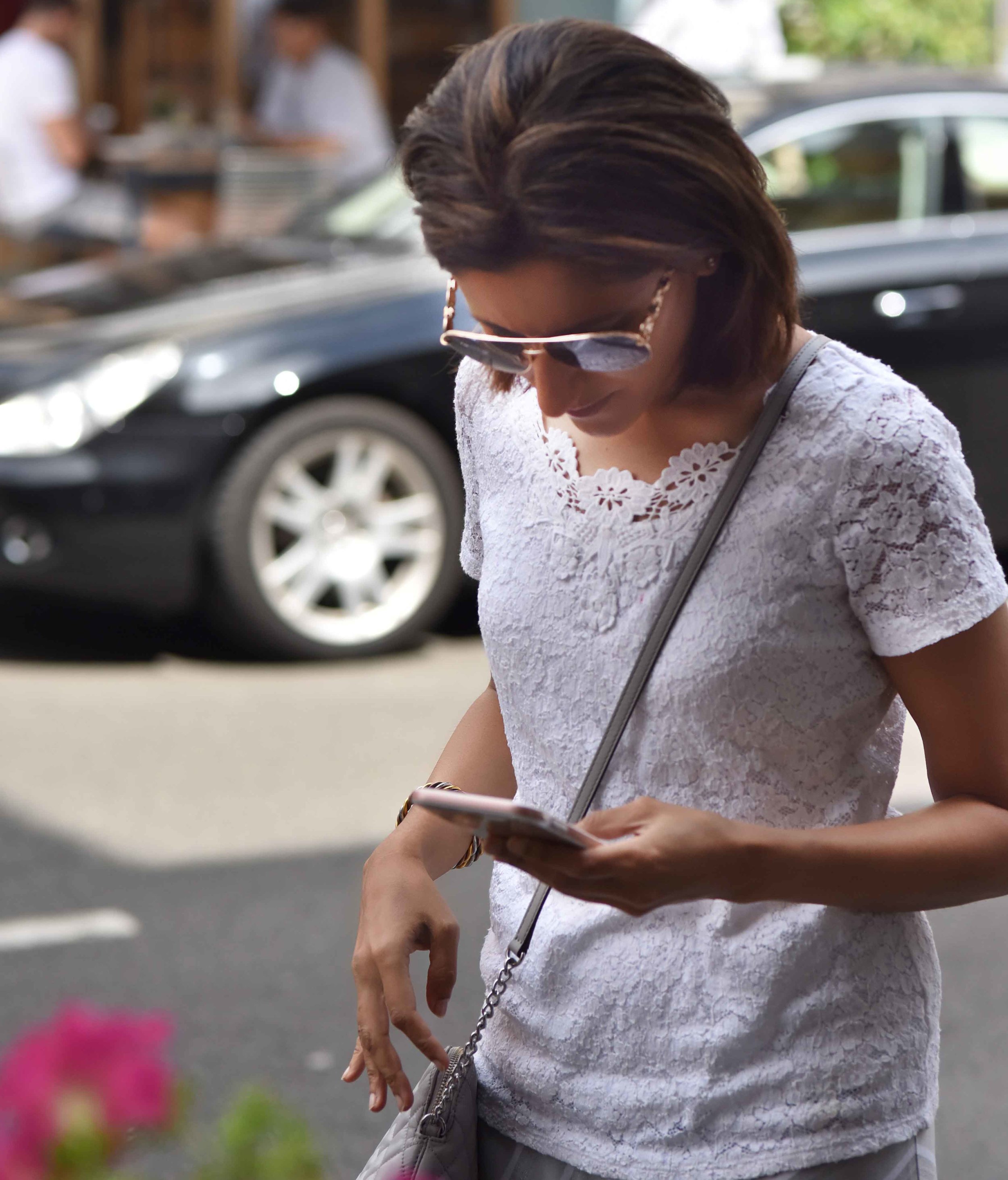 Marks & Spencer white lace top. Image©sourcingstyle.com