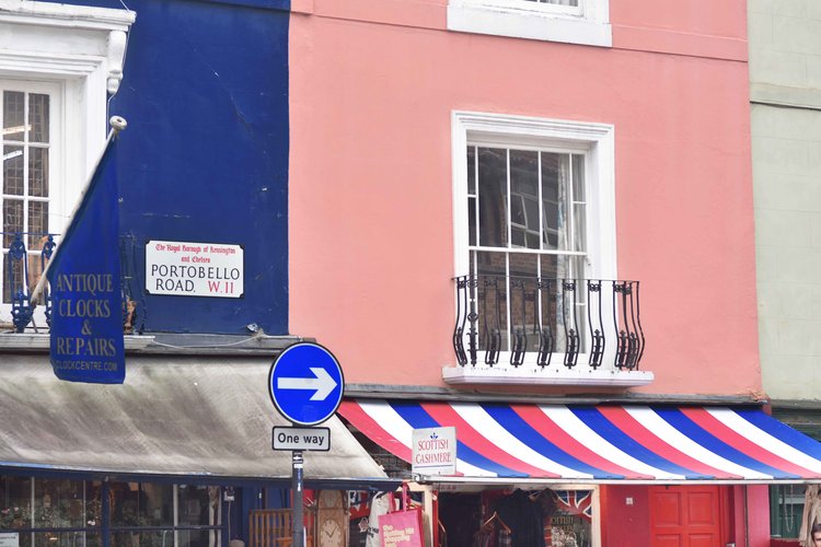 Notting Hill, Portobello Road, London. Image©sourcingstyle.com