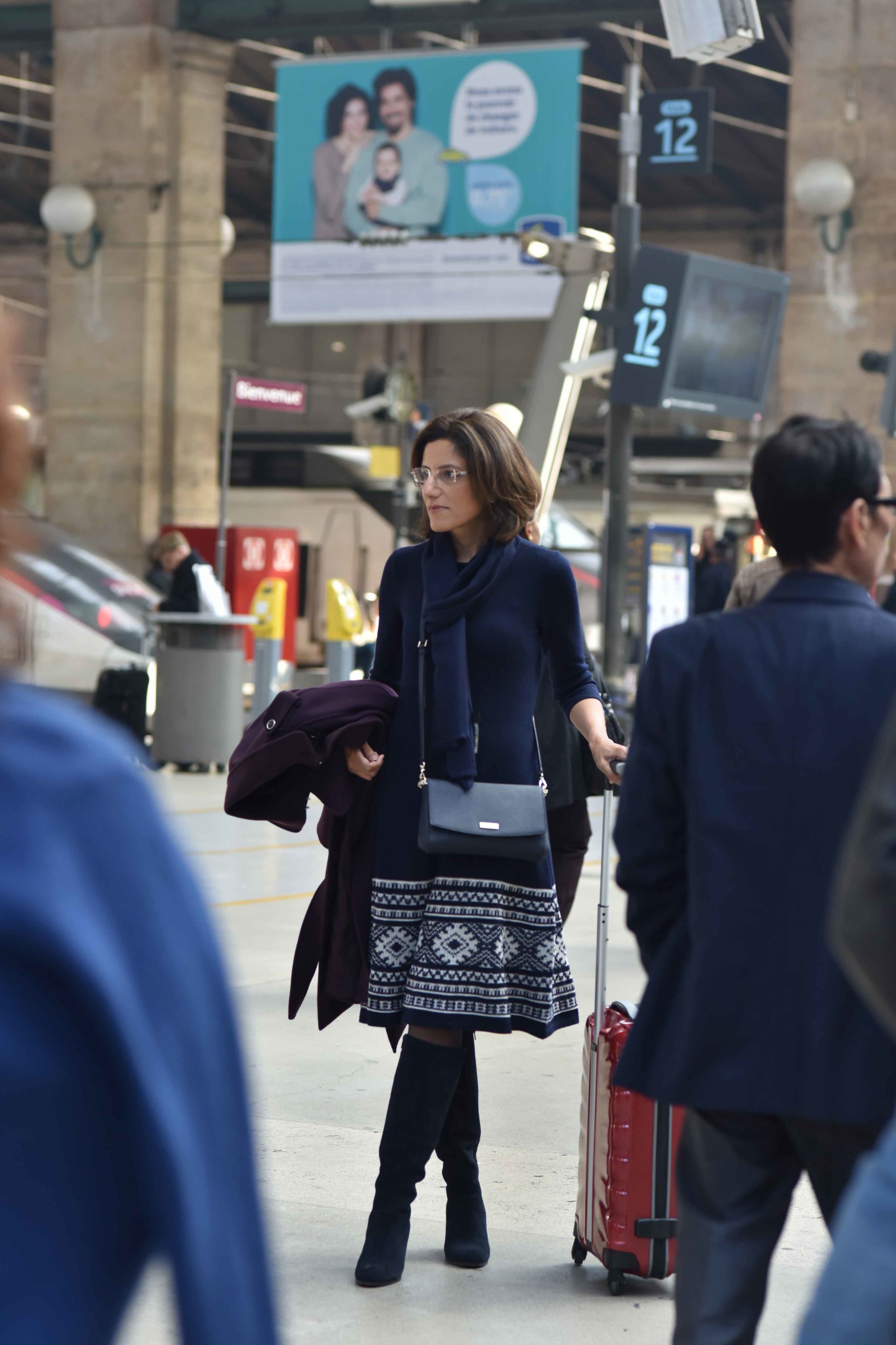 Ralph Lauren woolen jersey knit dress, Kate Spade sling bag, Marks & Spencer knee-high boots. Photo: Nina Shaw Image©sourcingstyle.com