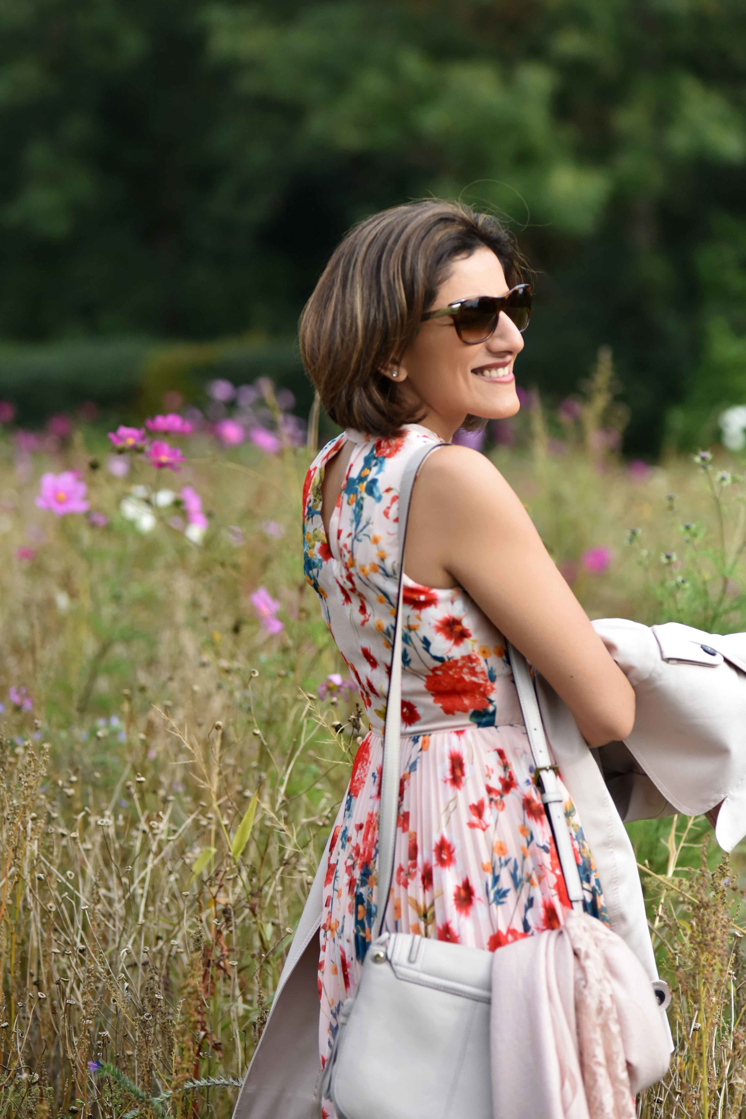 Karen Millen floral summer dress, Kate Spade bag, flower fields, Coworth Park hotel, Ascot. Image©sourcingstyle.com