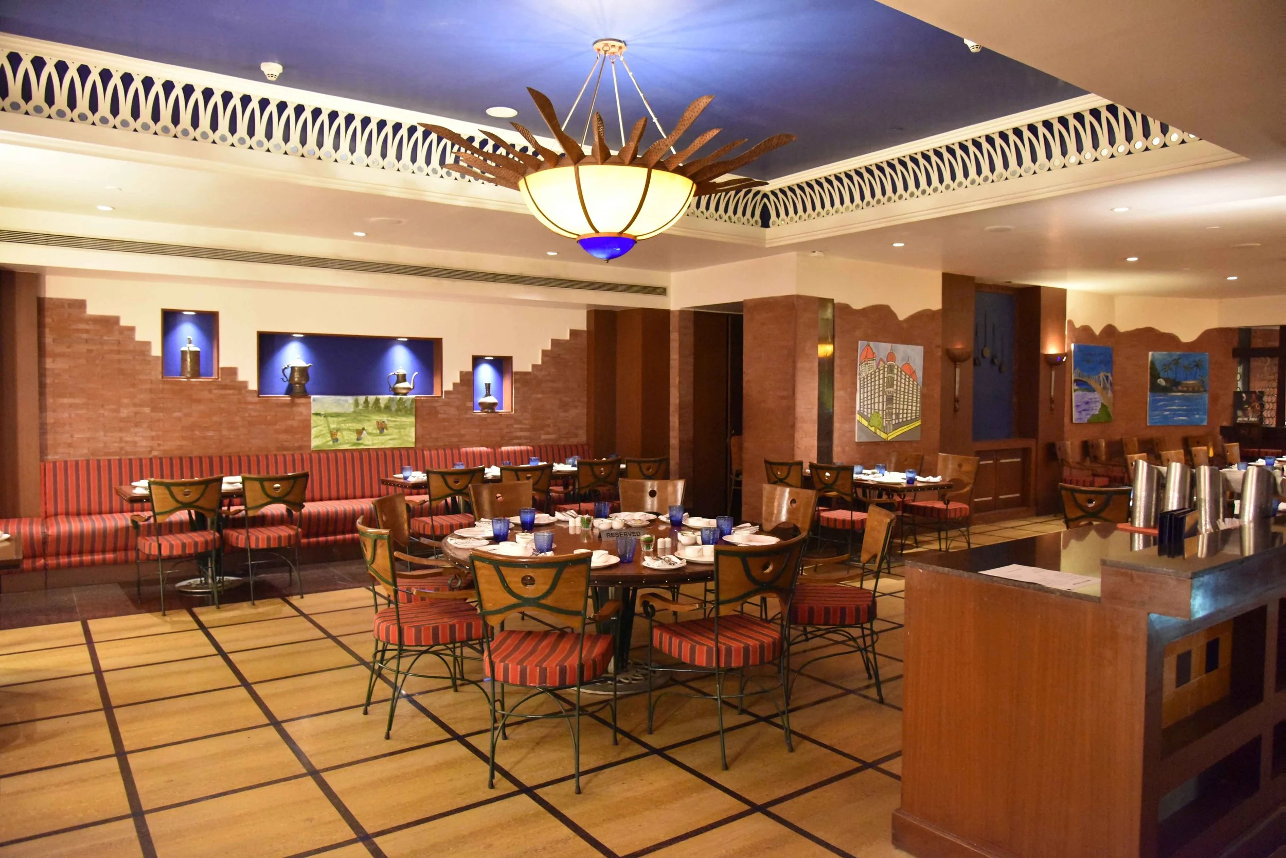 Radisson Blu Hotel, Kabab Factory, Ranchi, Jharkhand, India. Image©sourcingstyle.com.