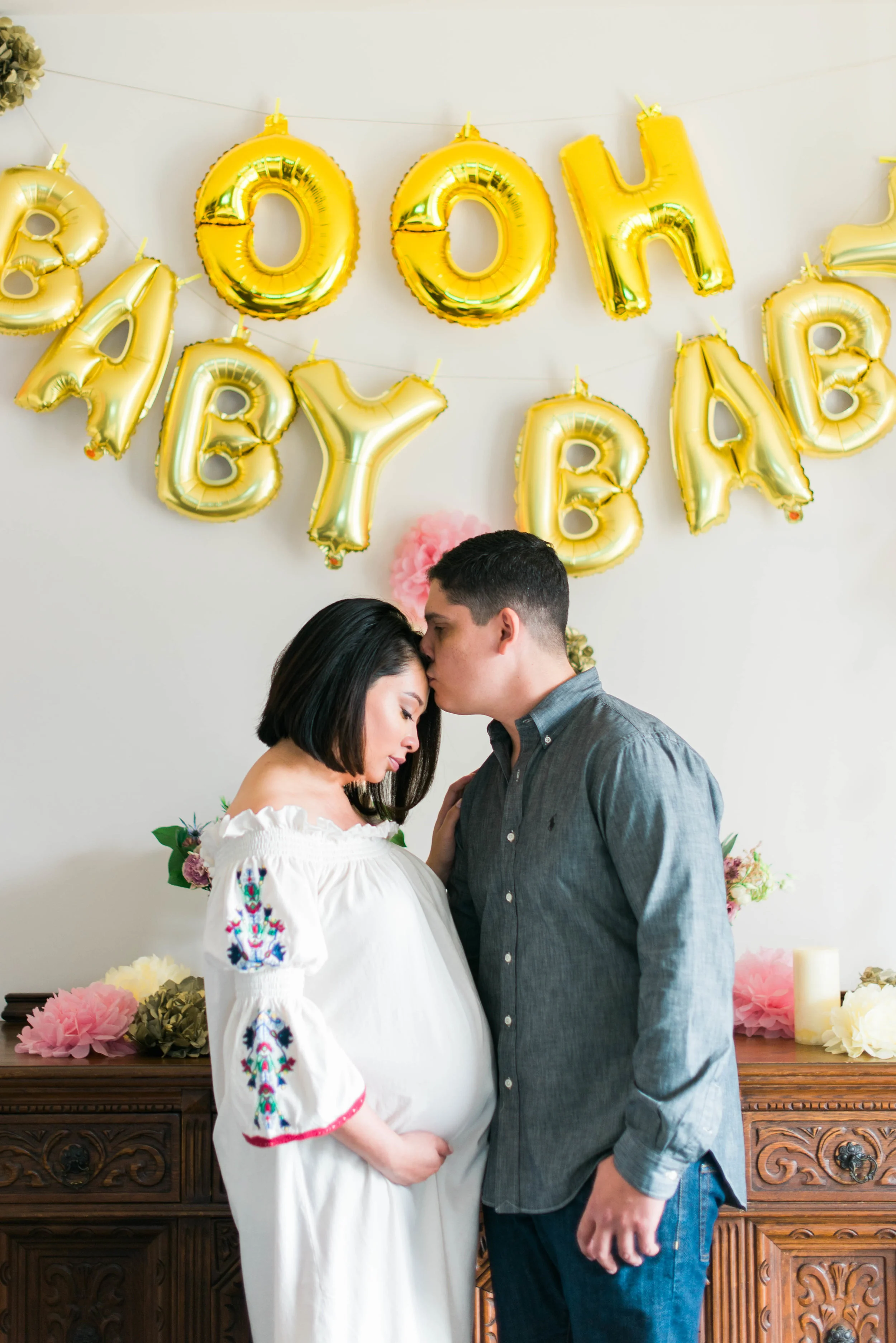 A chic Lady Camellia baby shower | Georgetown, Washington DC Maternity Portrait Photography : Jennifer + Chris