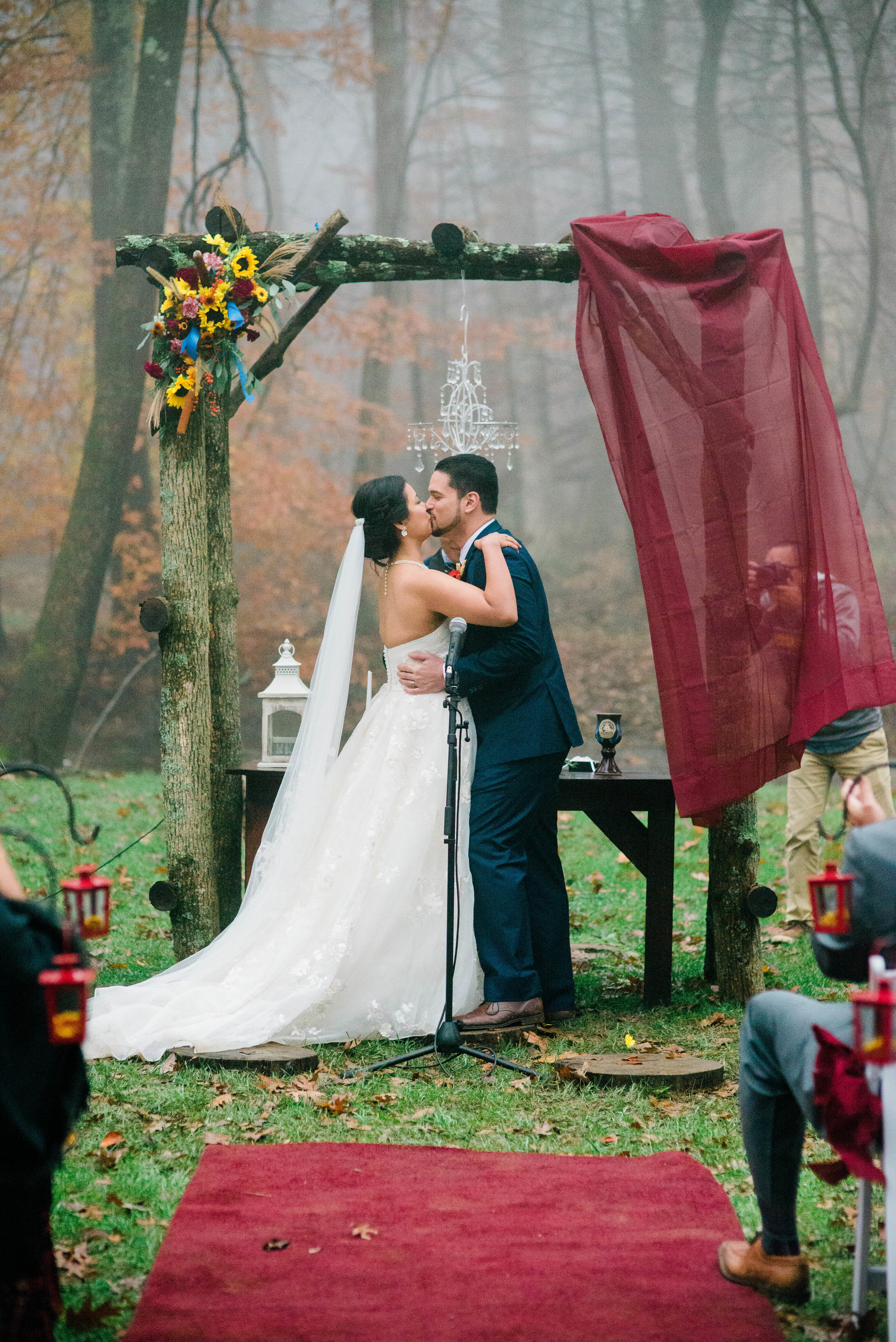 caboose-farm-Sabillasville-MD-wedding-icaimages-foggy-wedding