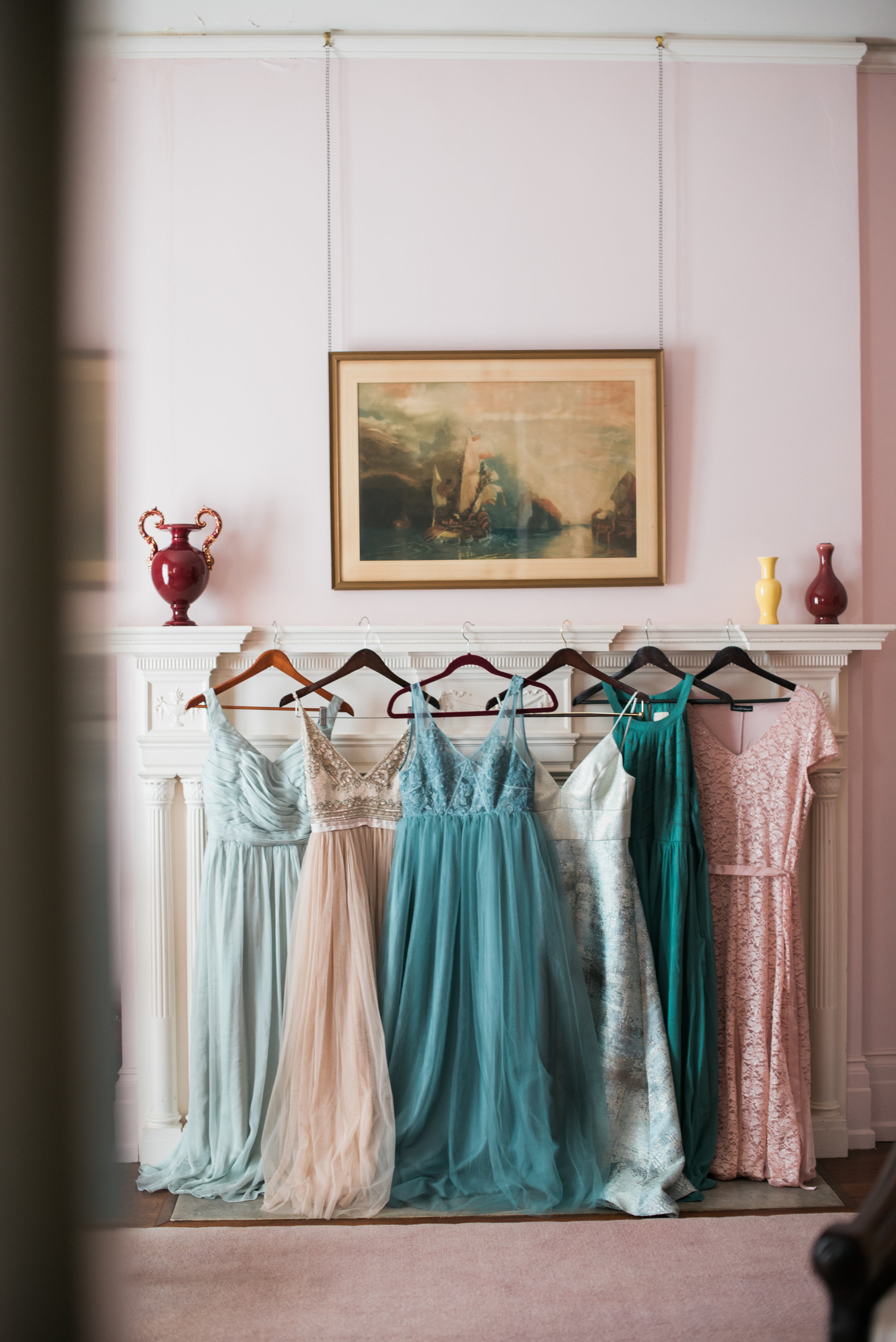 classic-romantic-wedding-maryland-photographer-strong-mansion-bridesmaid-mixed-dresses
