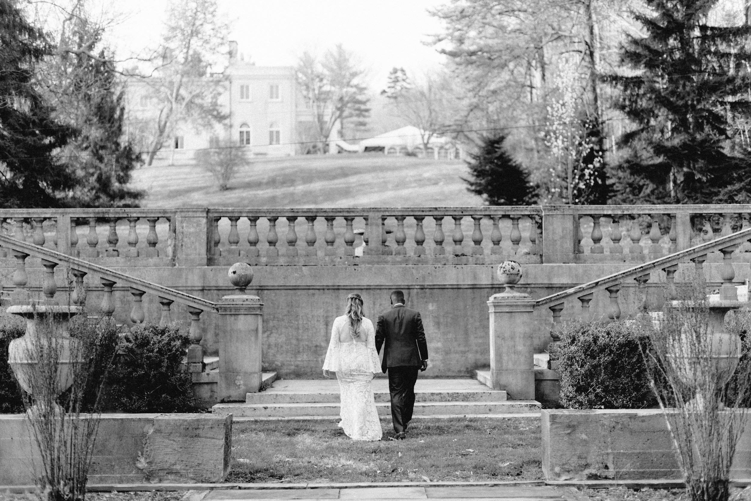 classic-romantic-wedding-maryland-photographer-strong-mansion-sentimental-ceremony-editorial-portraits-fine-art-stone-venue