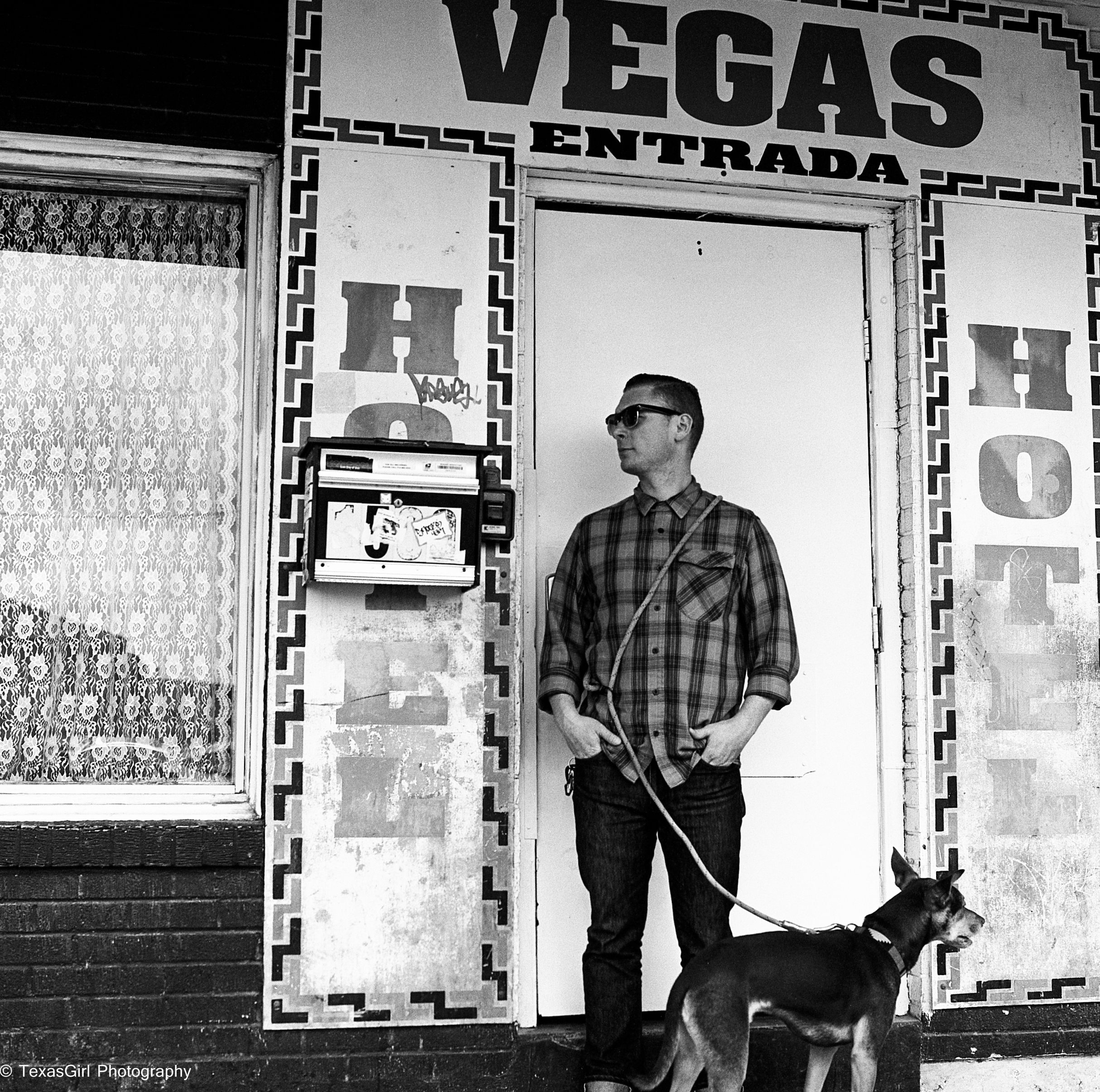 guy in front of hotel vegas door-557.jpg