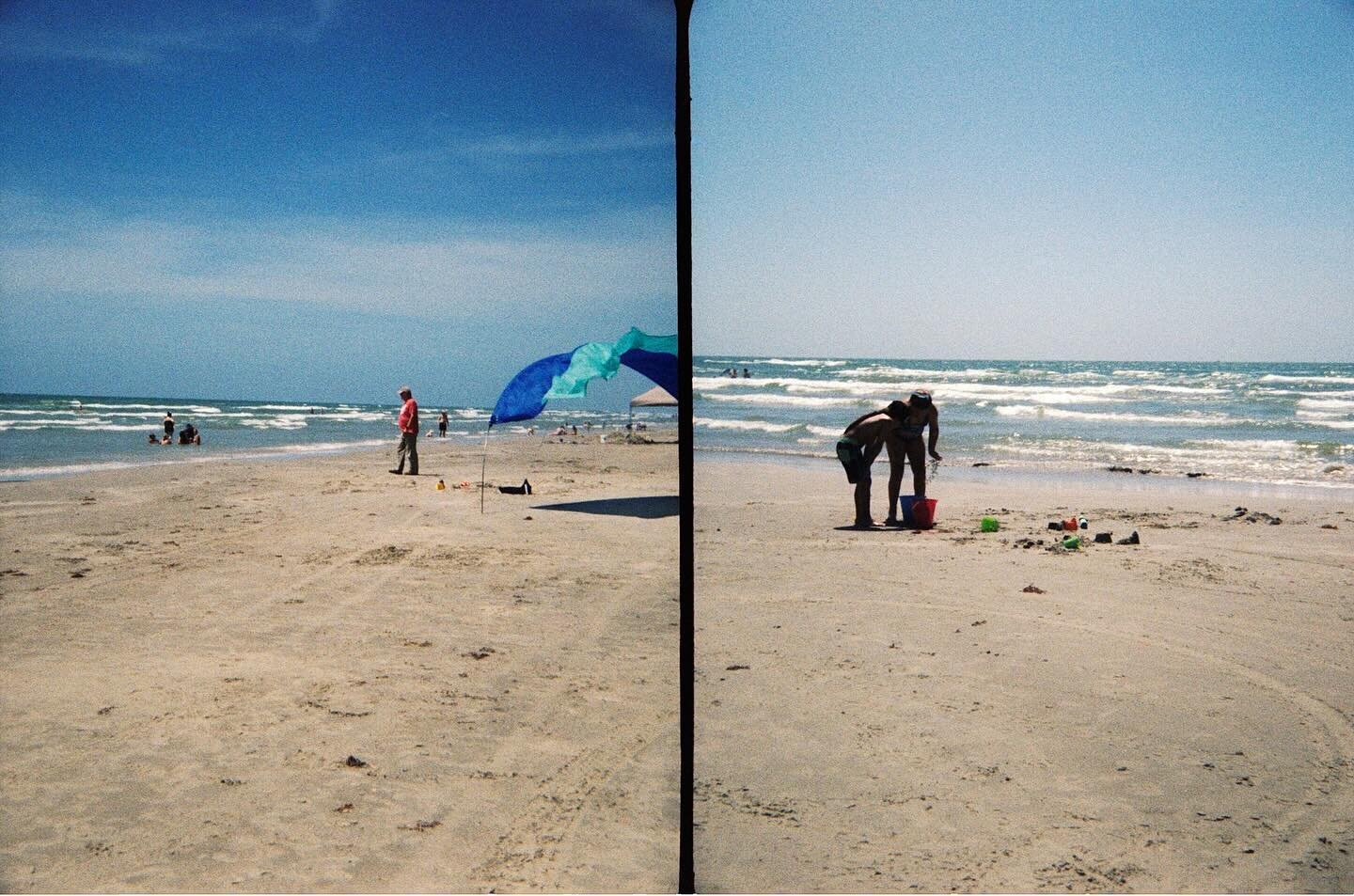 New-ish on my blog: adventures with the totes adorbs #holga twin image maker. Link in bio! 

//
#beach #portaransas #texas #diptych #halfframe #film #35mm #xpro #kodak #ektachrome100 #filmshooterscollective #texasgirlphotography