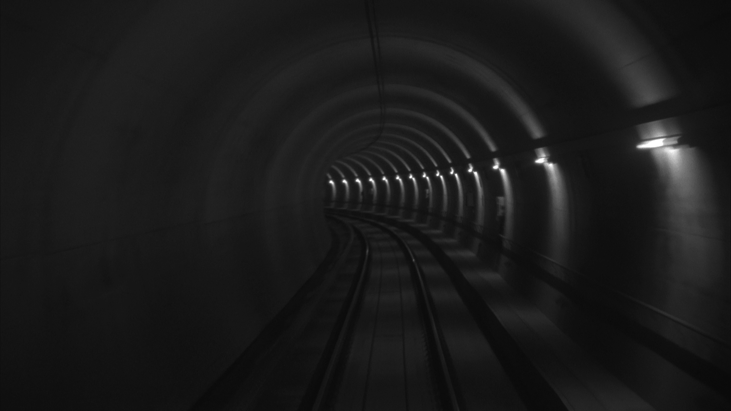 still_tunnel2.jpg