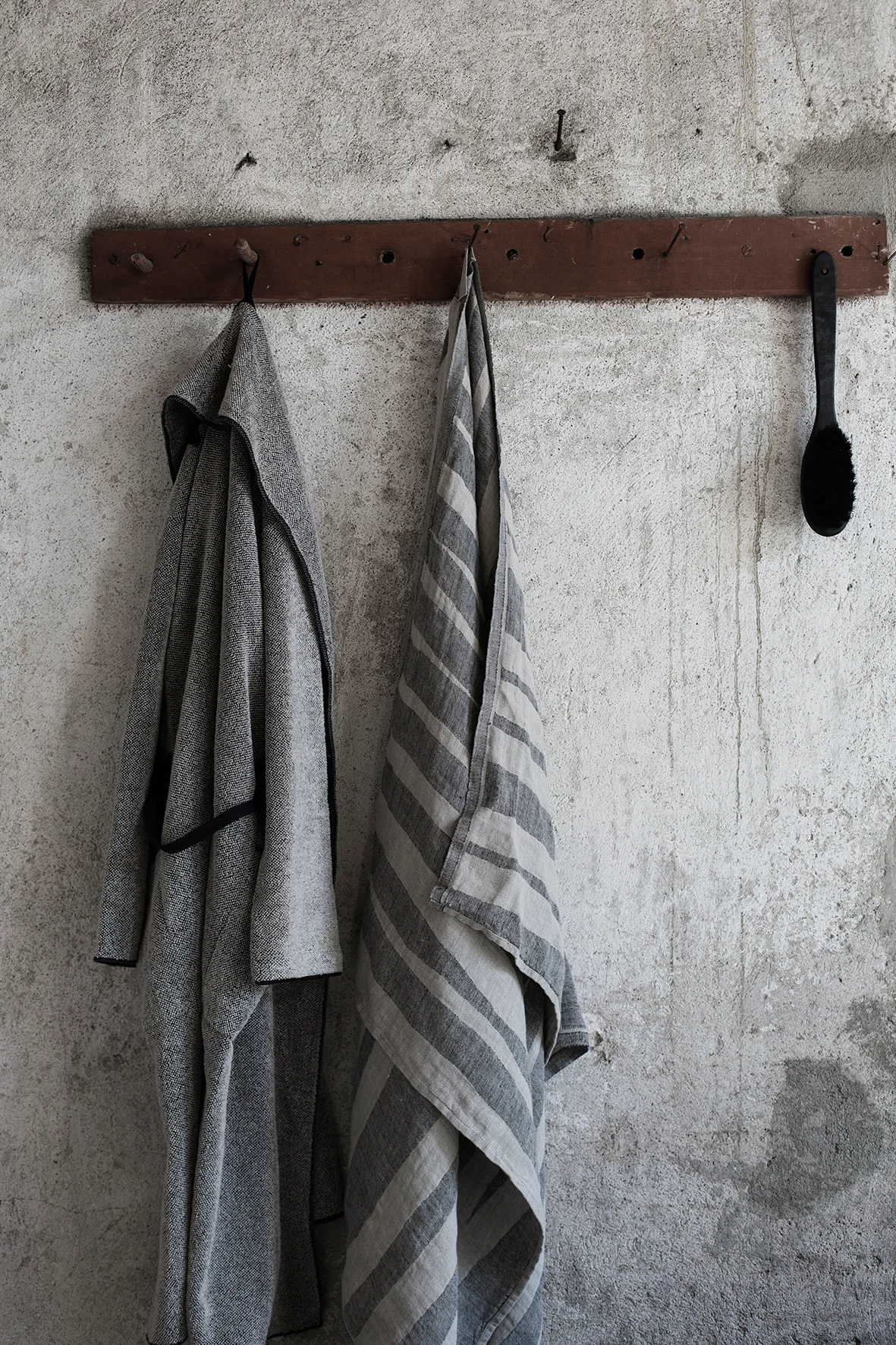 TWISTI - Bath towel, 100% washed linen