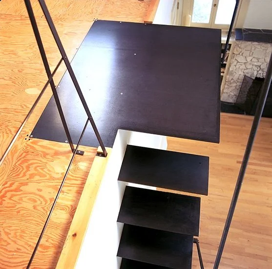 shr_downstairs_550_eiwkxr.jpg