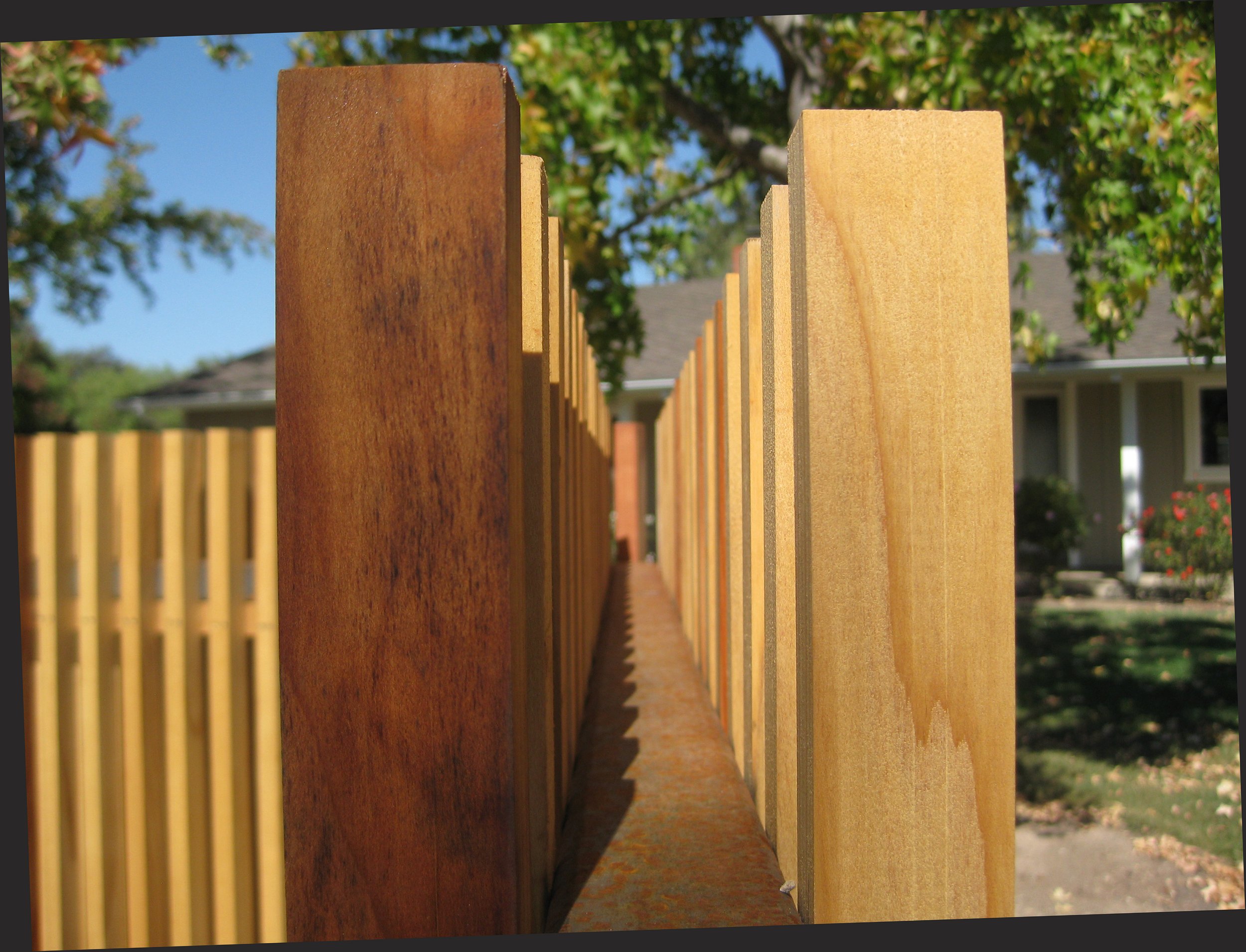 fence detail rotated copy.jpg