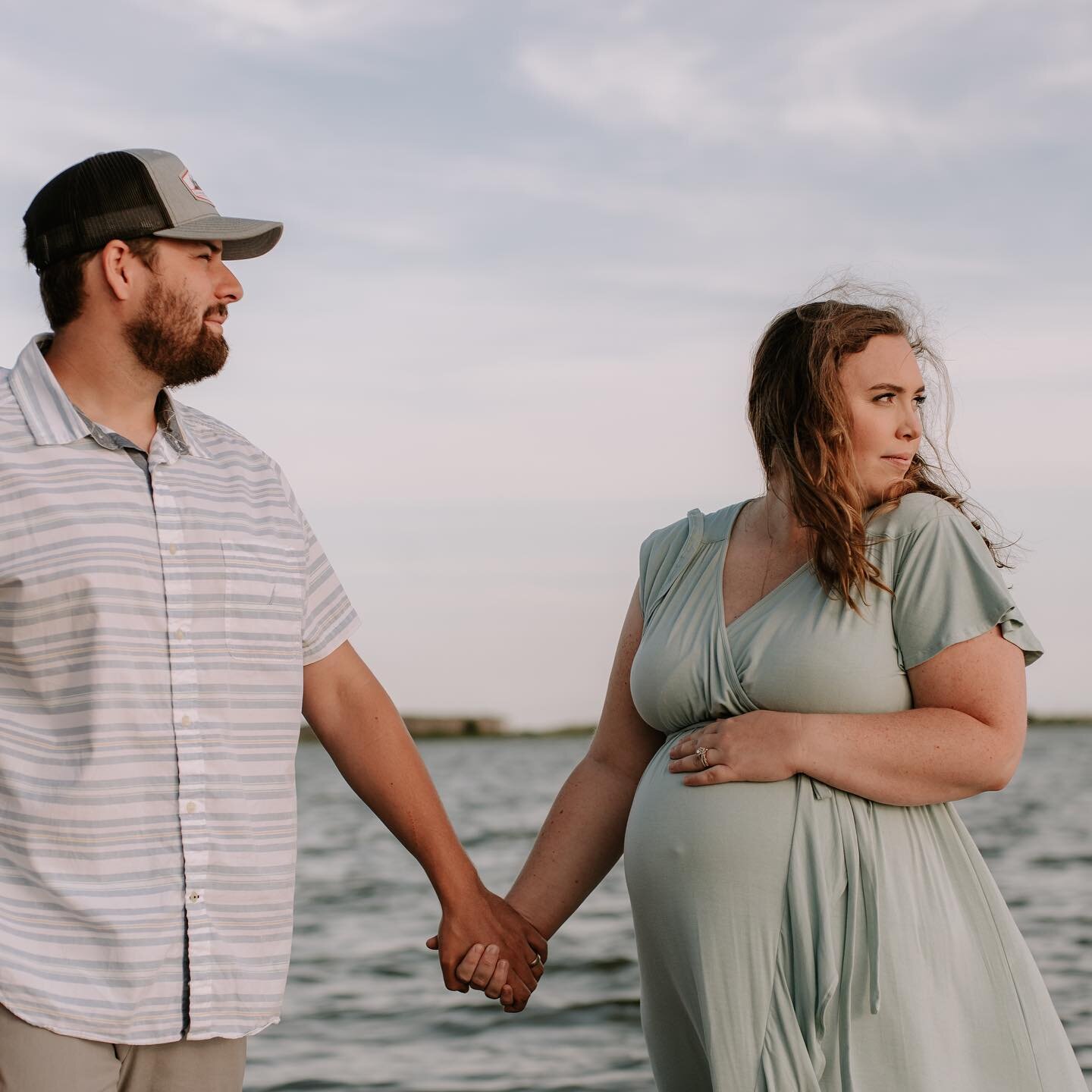 Best part of my job is watching my couples grow their families and build their lives. Emilee and Gus are welcoming their baby girl before the end of the summer and I cannot wait 🤍

Makeup: my beautiful cousin @jay.mua_hair