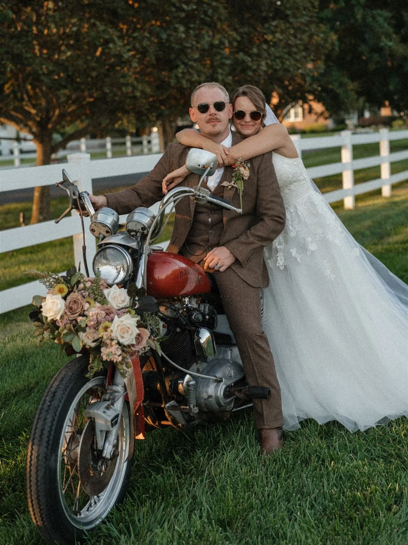 Savannah + John 🤟🏼✨

Will go down as a favorite for sure 🤍 Got to work with a dear friend (ahem @masterpieceflowers who made the most incredible floral work) and watch her love on her family. John cried all day (as did Savannah) and it was so ende